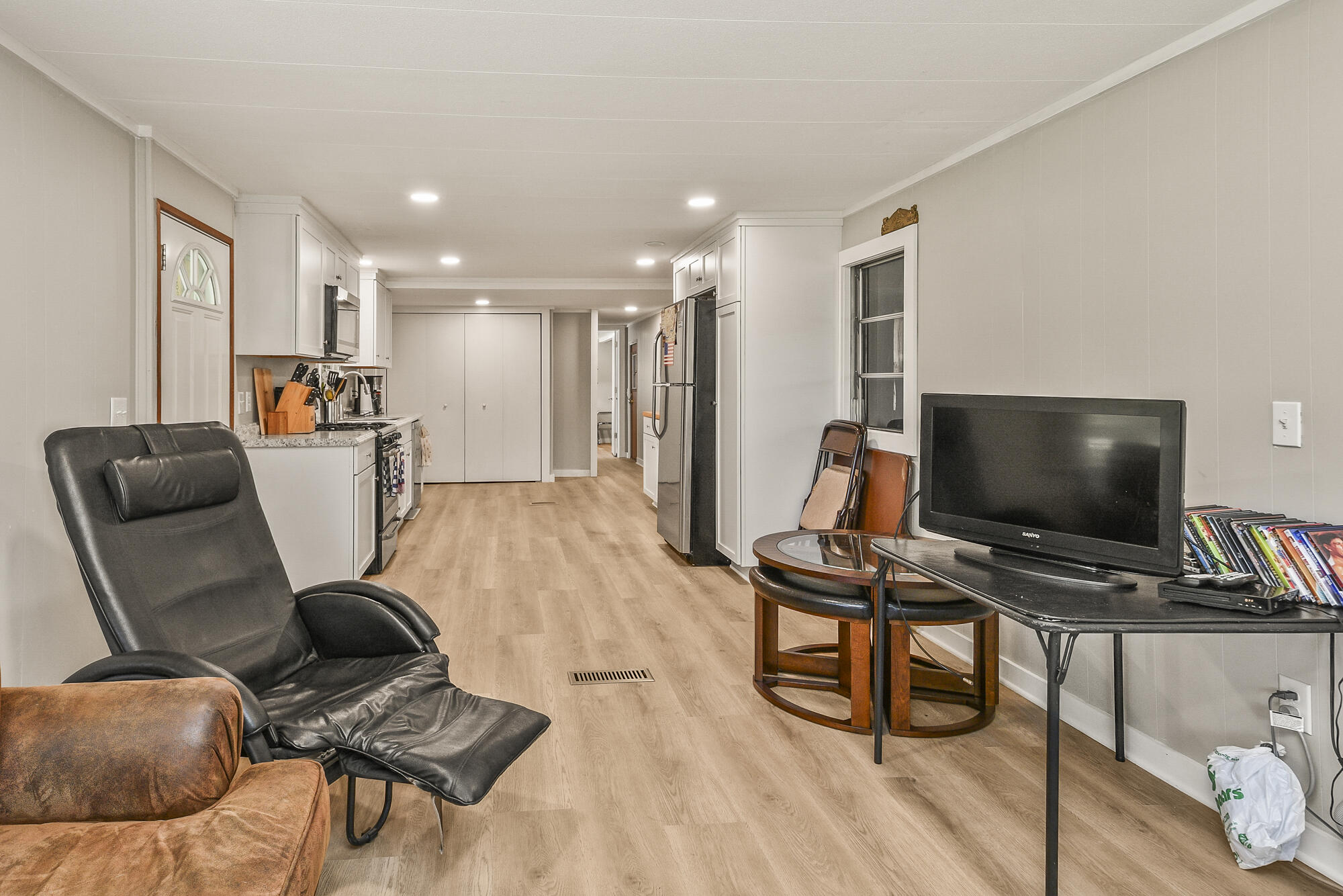 667 Henderson Street Property Photo 9