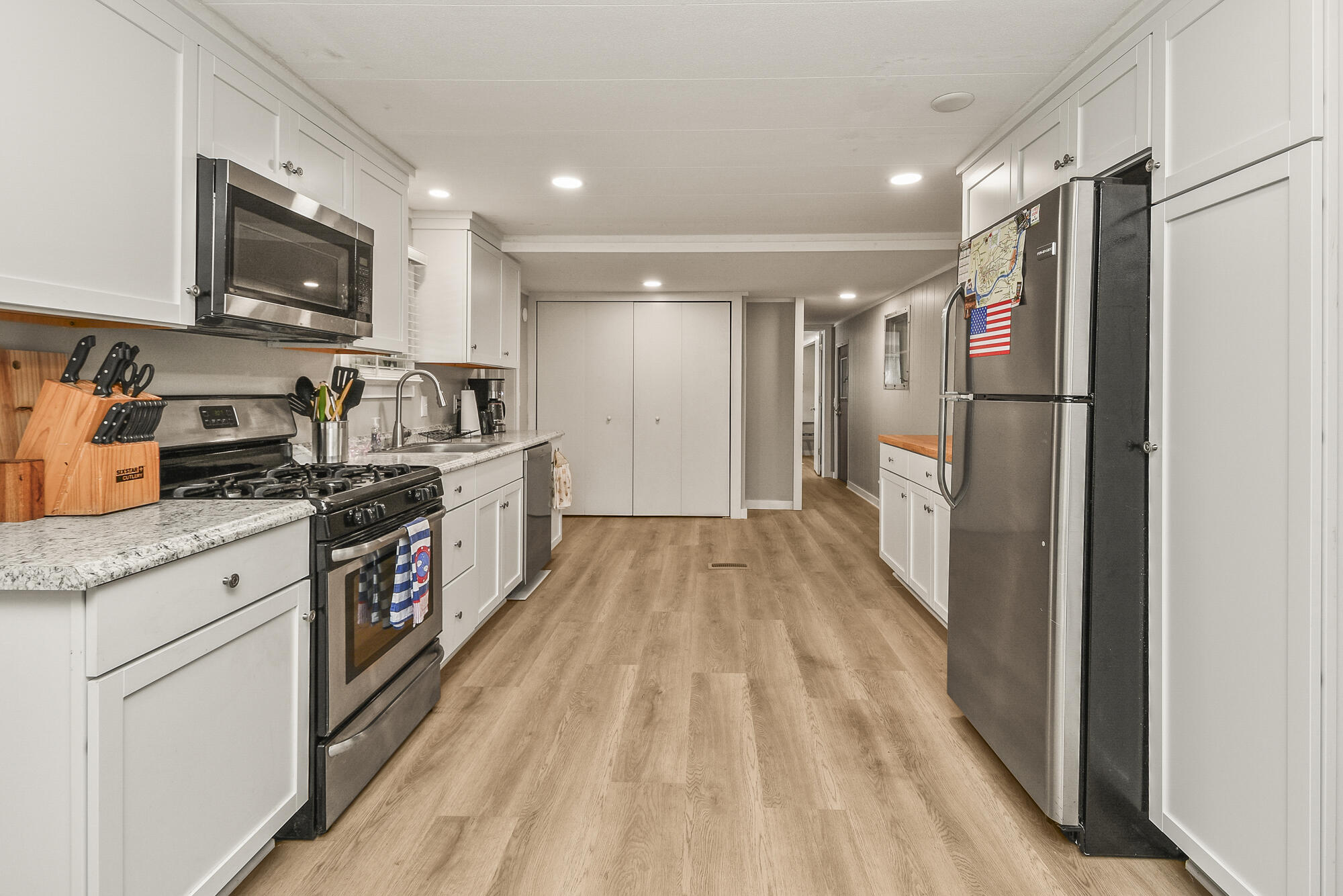 667 Henderson Street Property Photo 11