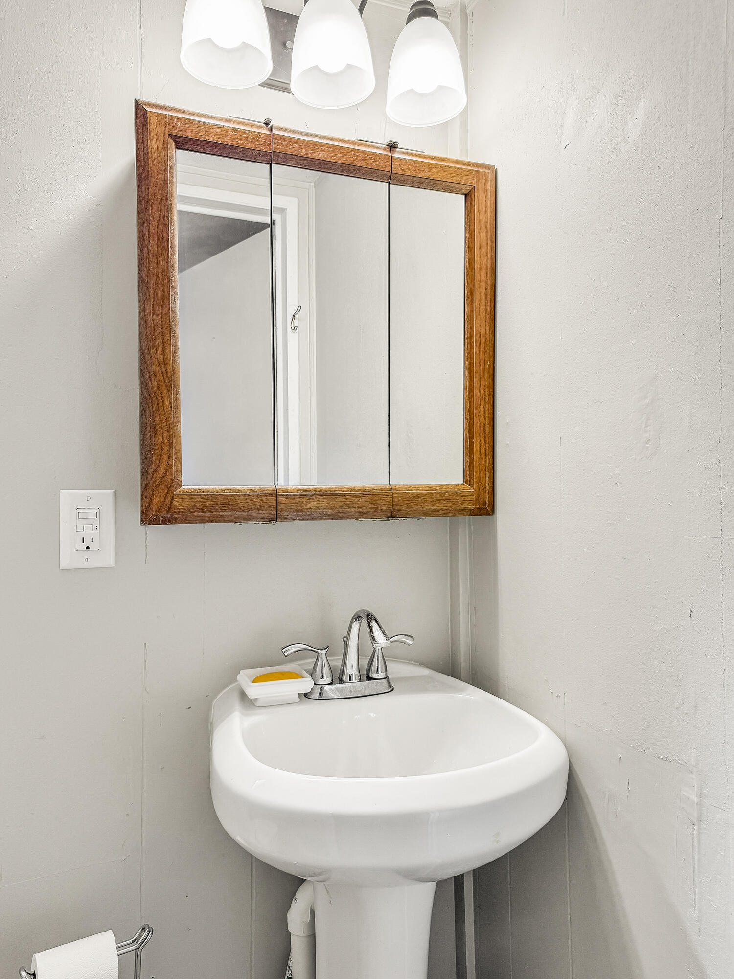 667 Henderson Street Property Photo 20