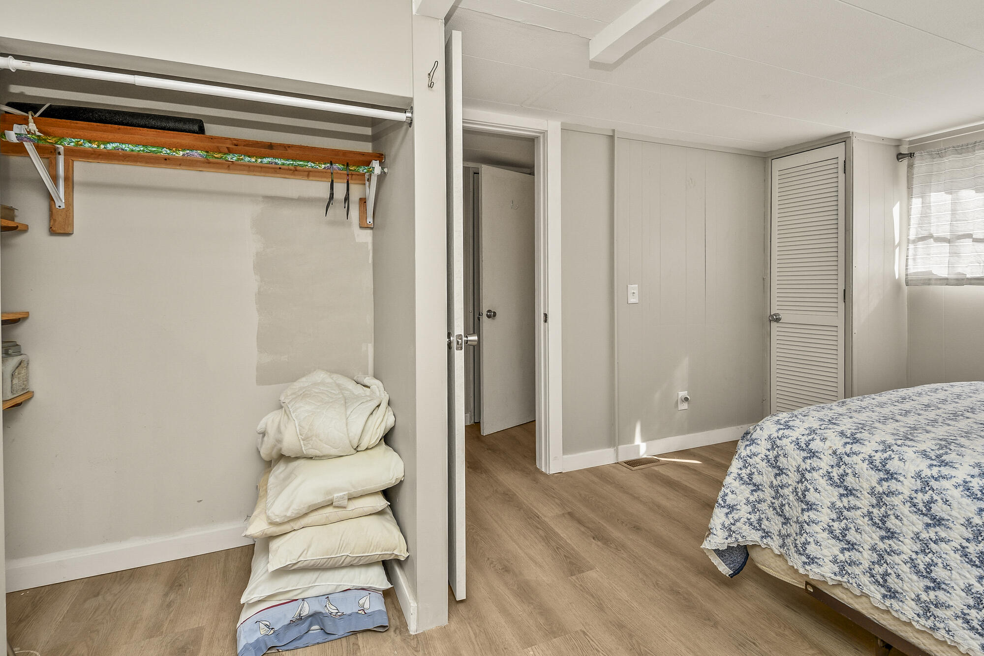 667 Henderson Street Property Photo 25