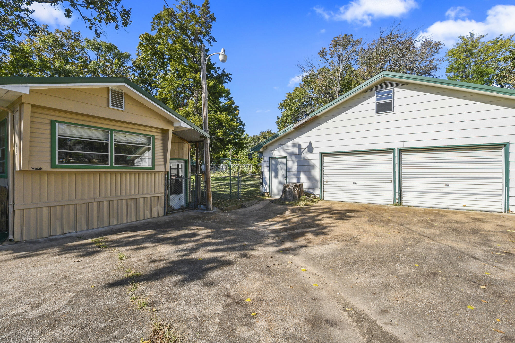 667 Henderson Street Property Photo 27