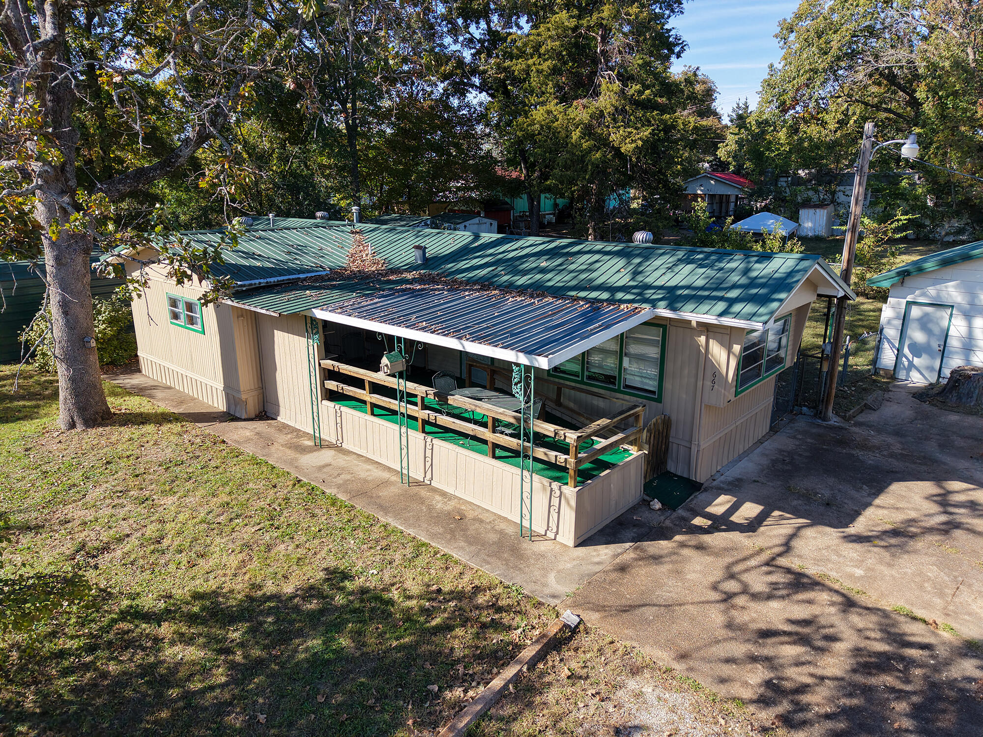 667 Henderson Street Property Photo 33