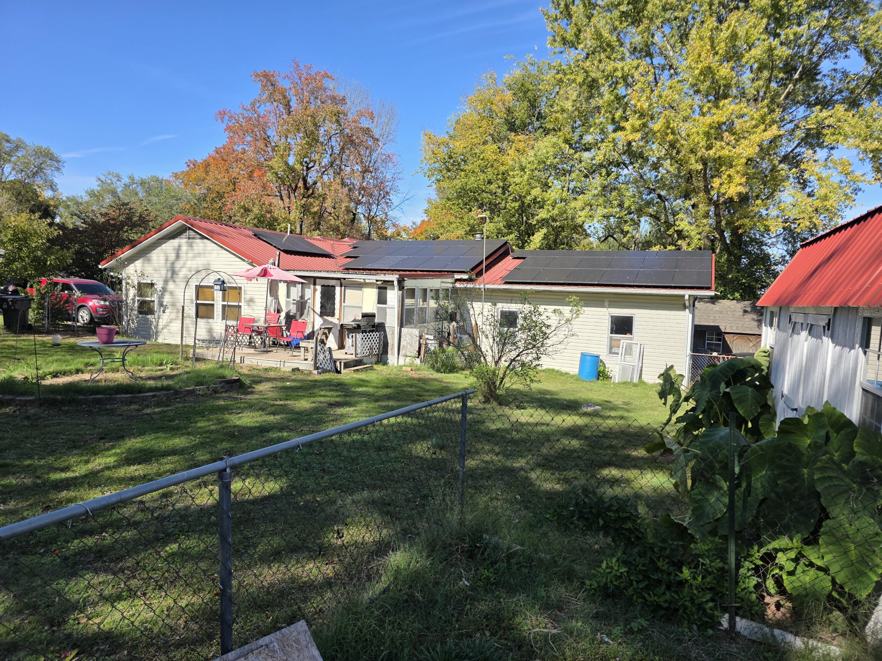 312 South Oak Avenue Property Photo 3