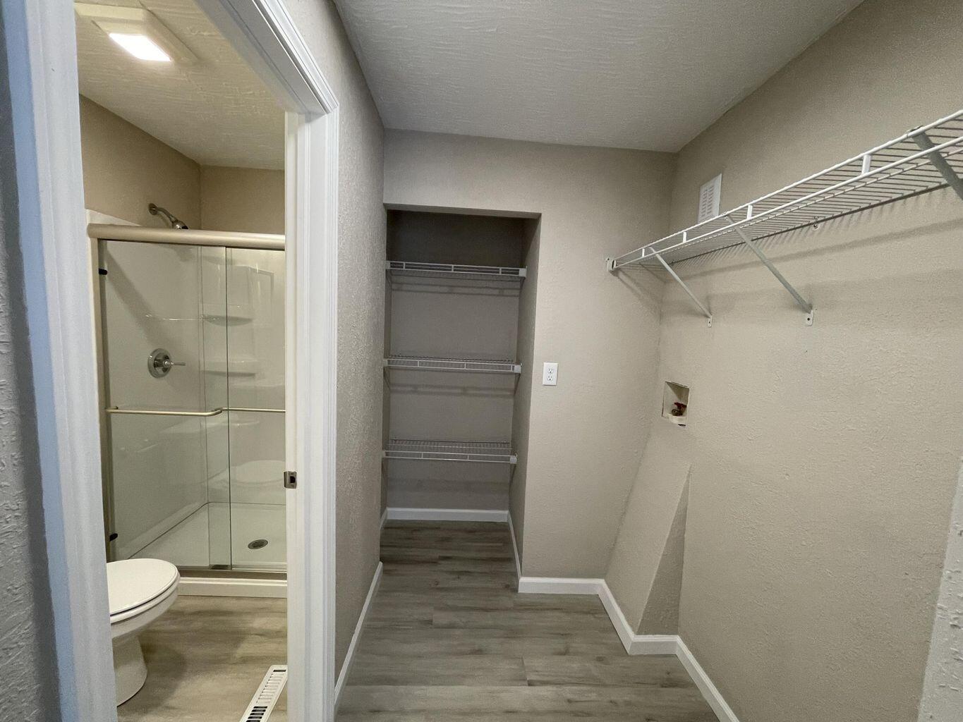 824 West Elm Street Property Photo 9