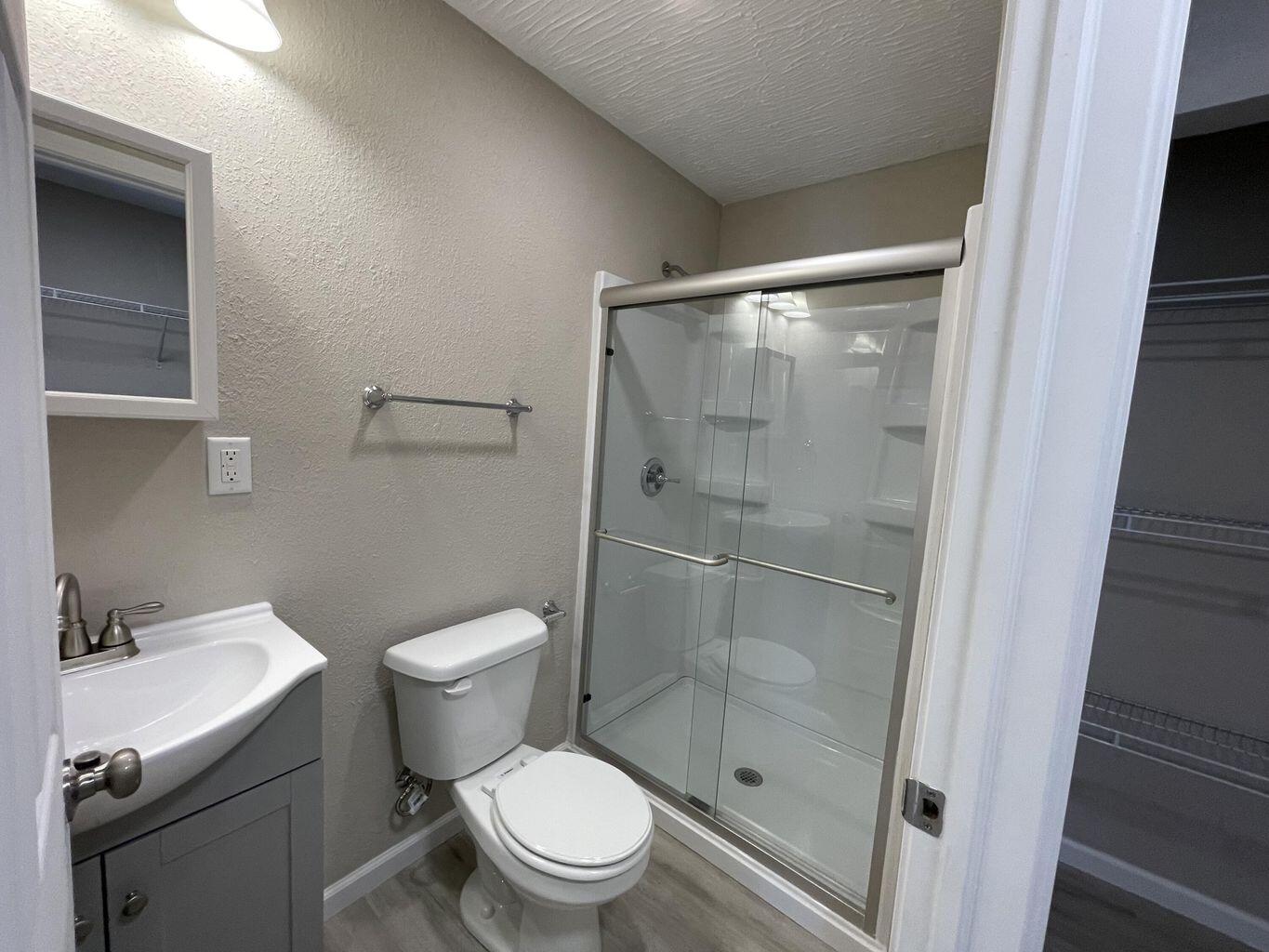 824 West Elm Street Property Photo 10