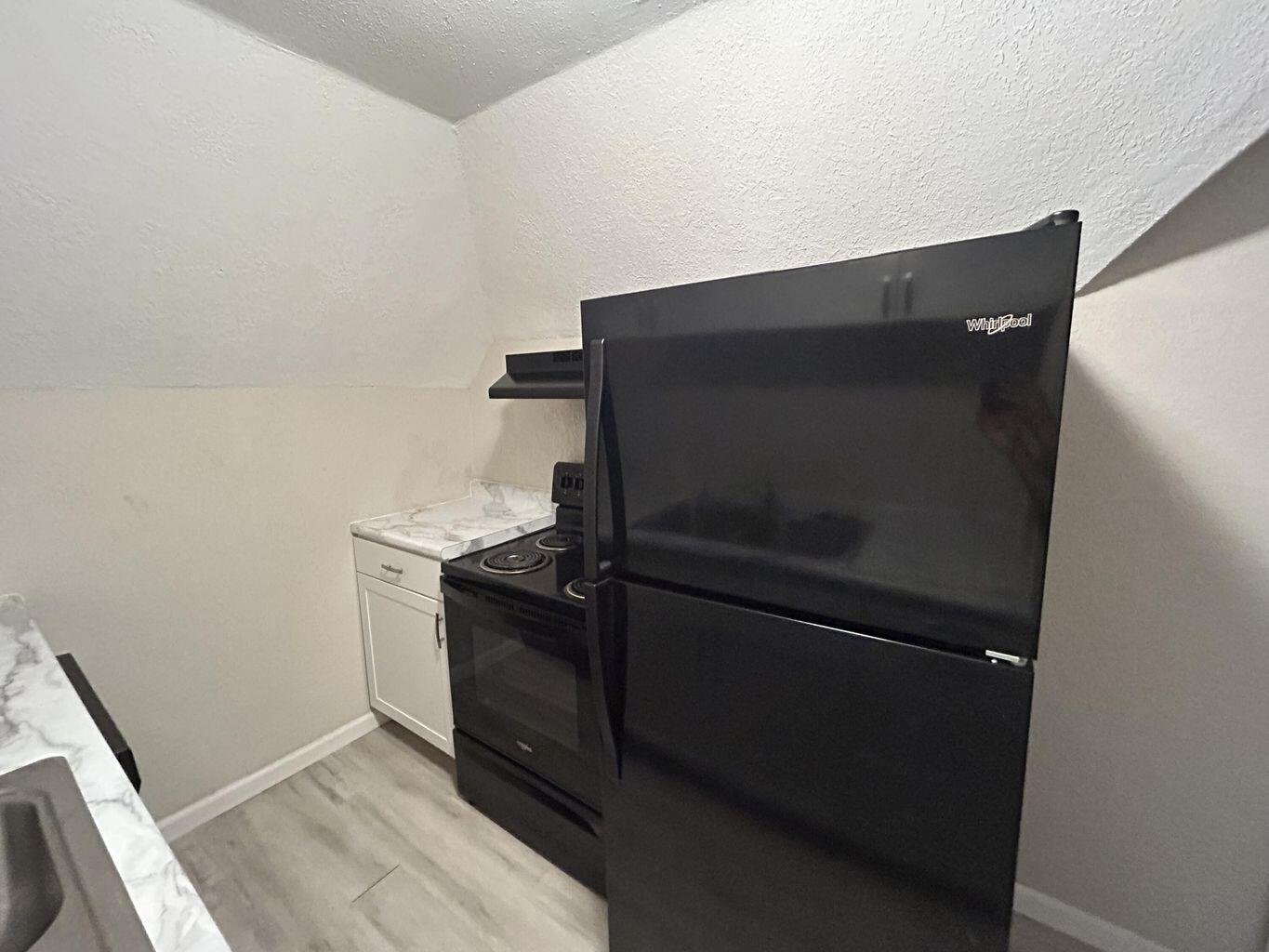 824 West Elm Street Property Photo 14