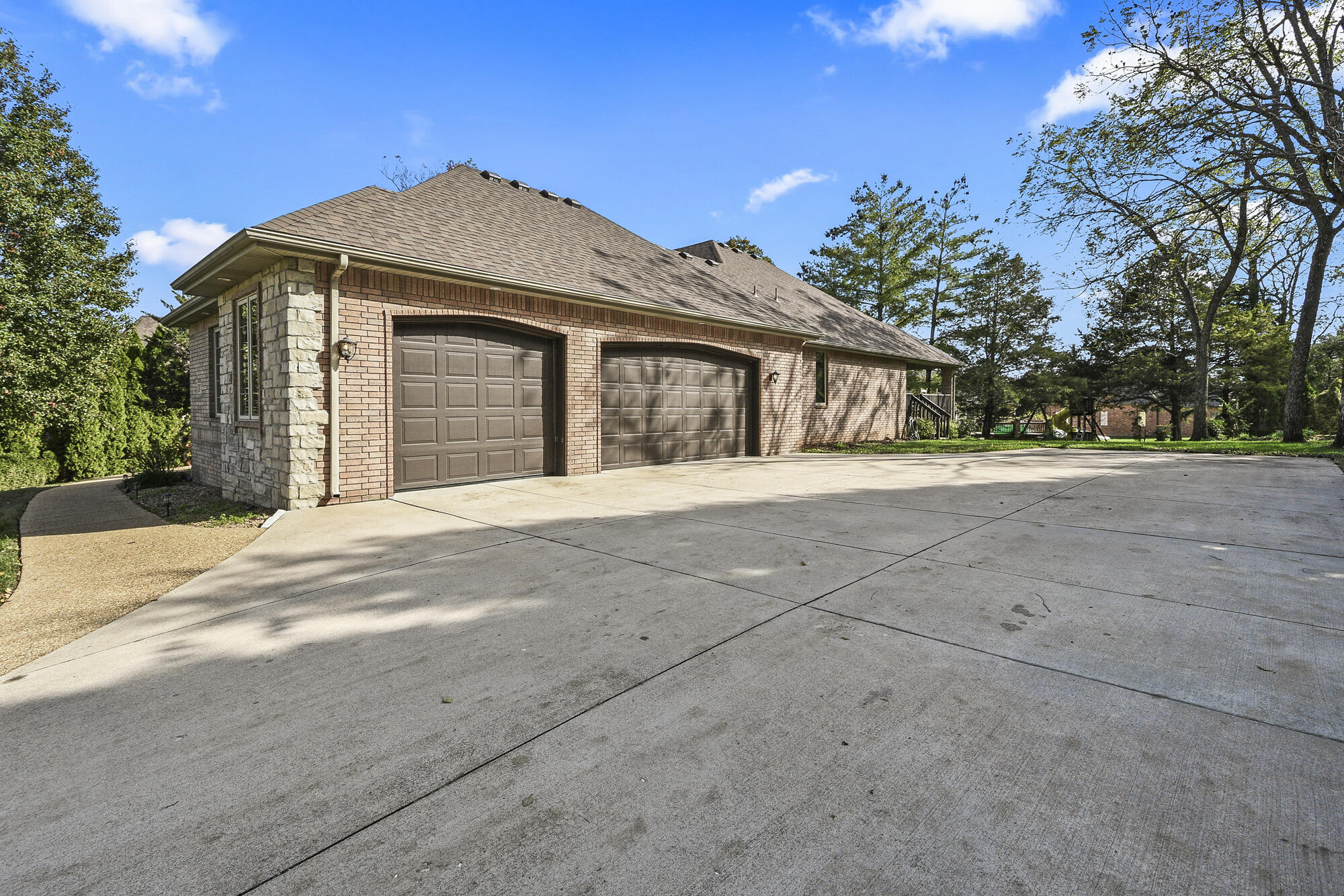 3464 East Bluff Point Drive Property Photo 6