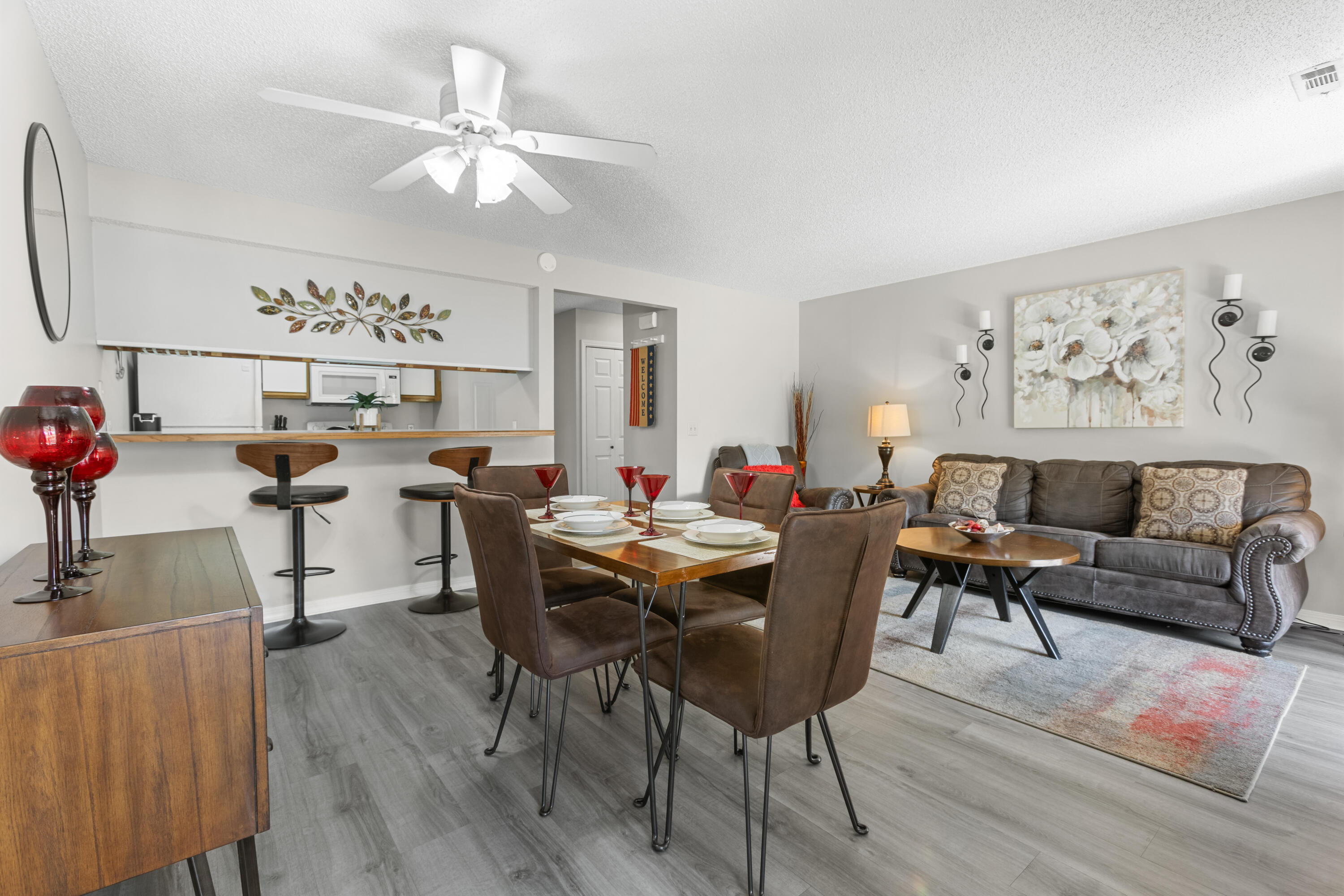 302 Turnberry Drive Property Photo 2