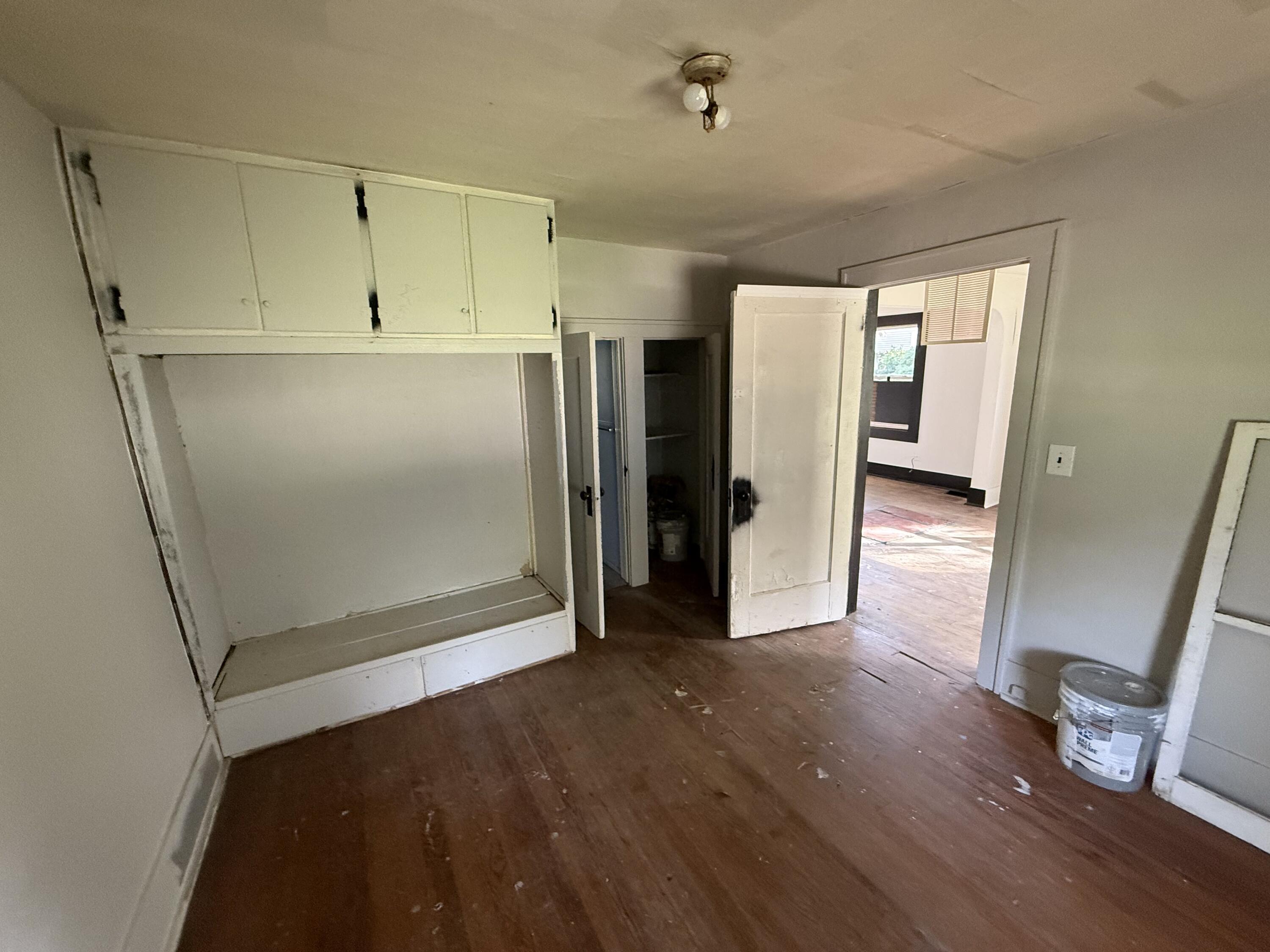 1460 South Jefferson Avenue Property Photo 8