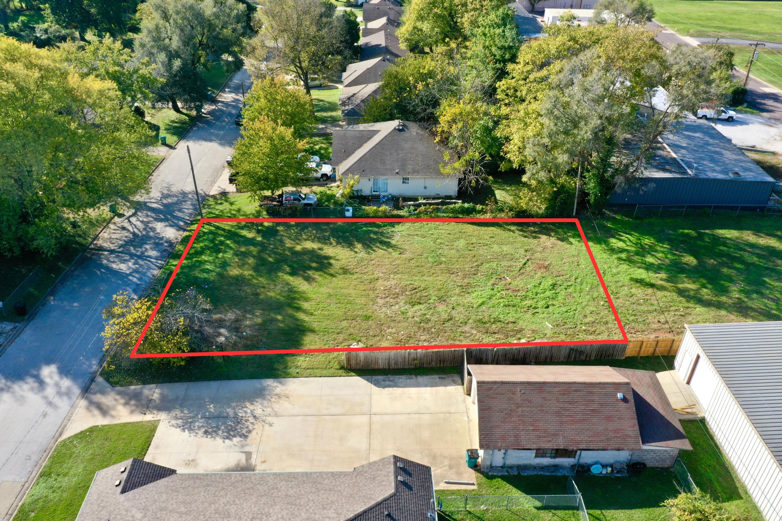 2111 East Cairo Street Property Photo 2