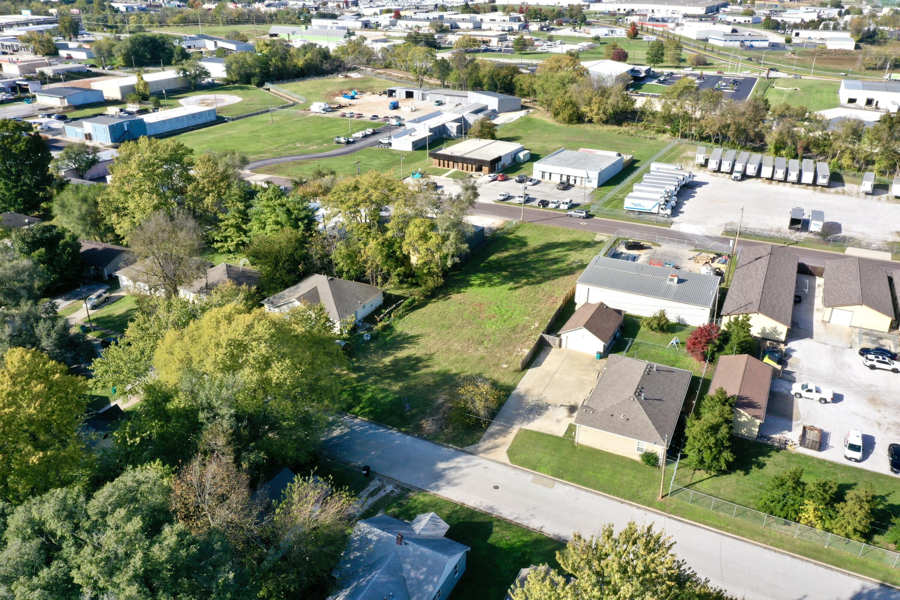 2111 East Cairo Street Property Photo 5