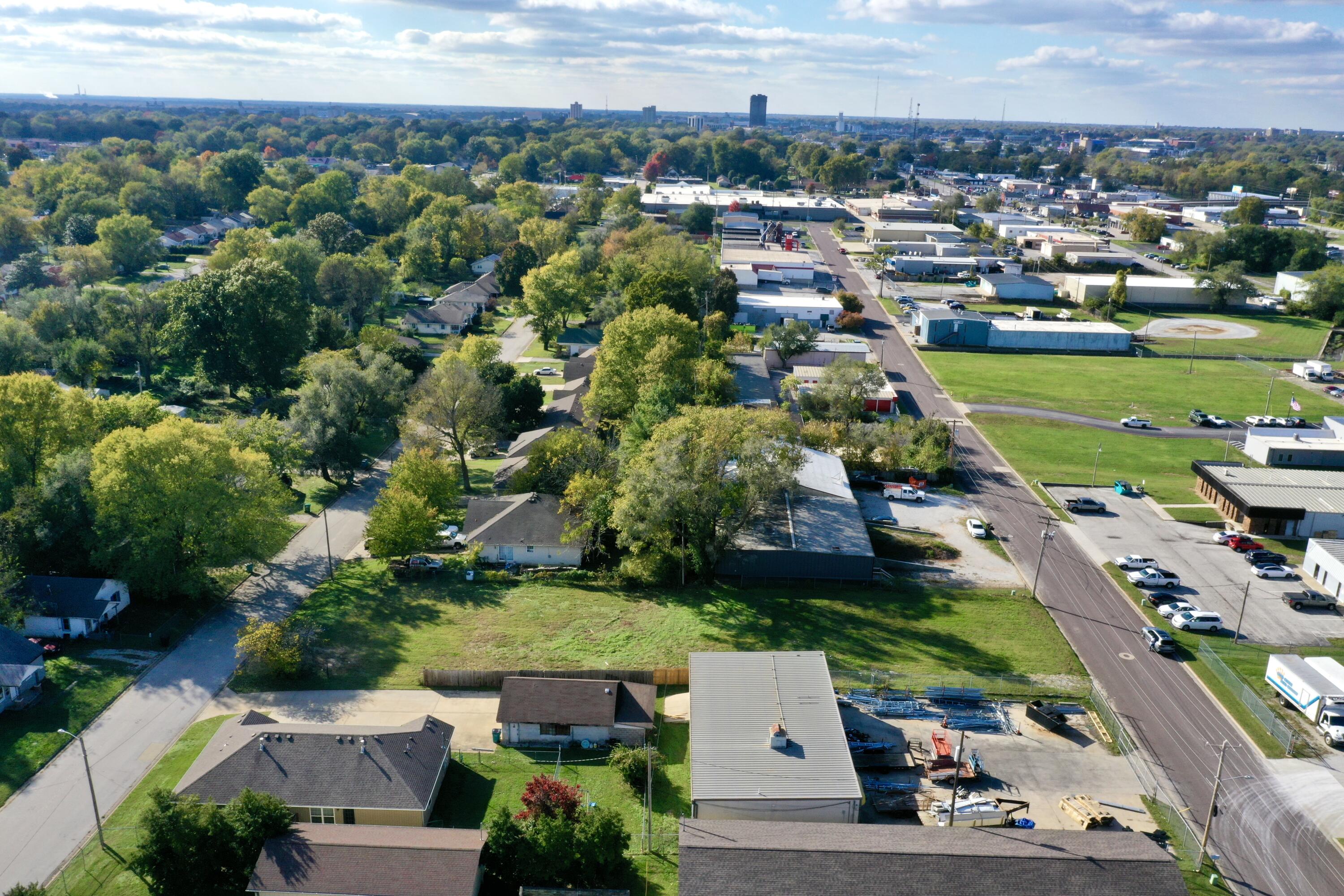 2111 East Cairo Street Property Photo 7