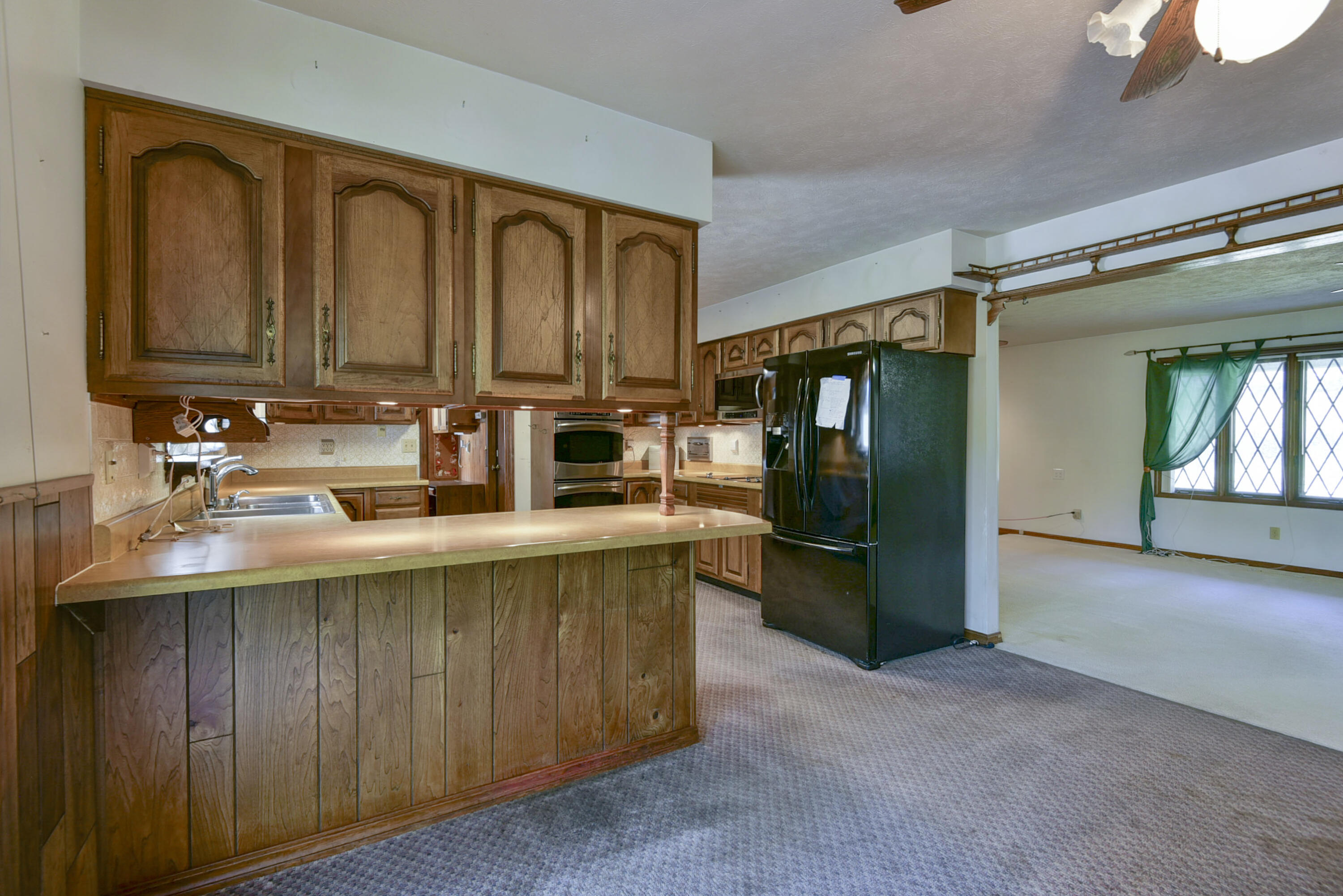 421 Newport Drive Property Photo 8