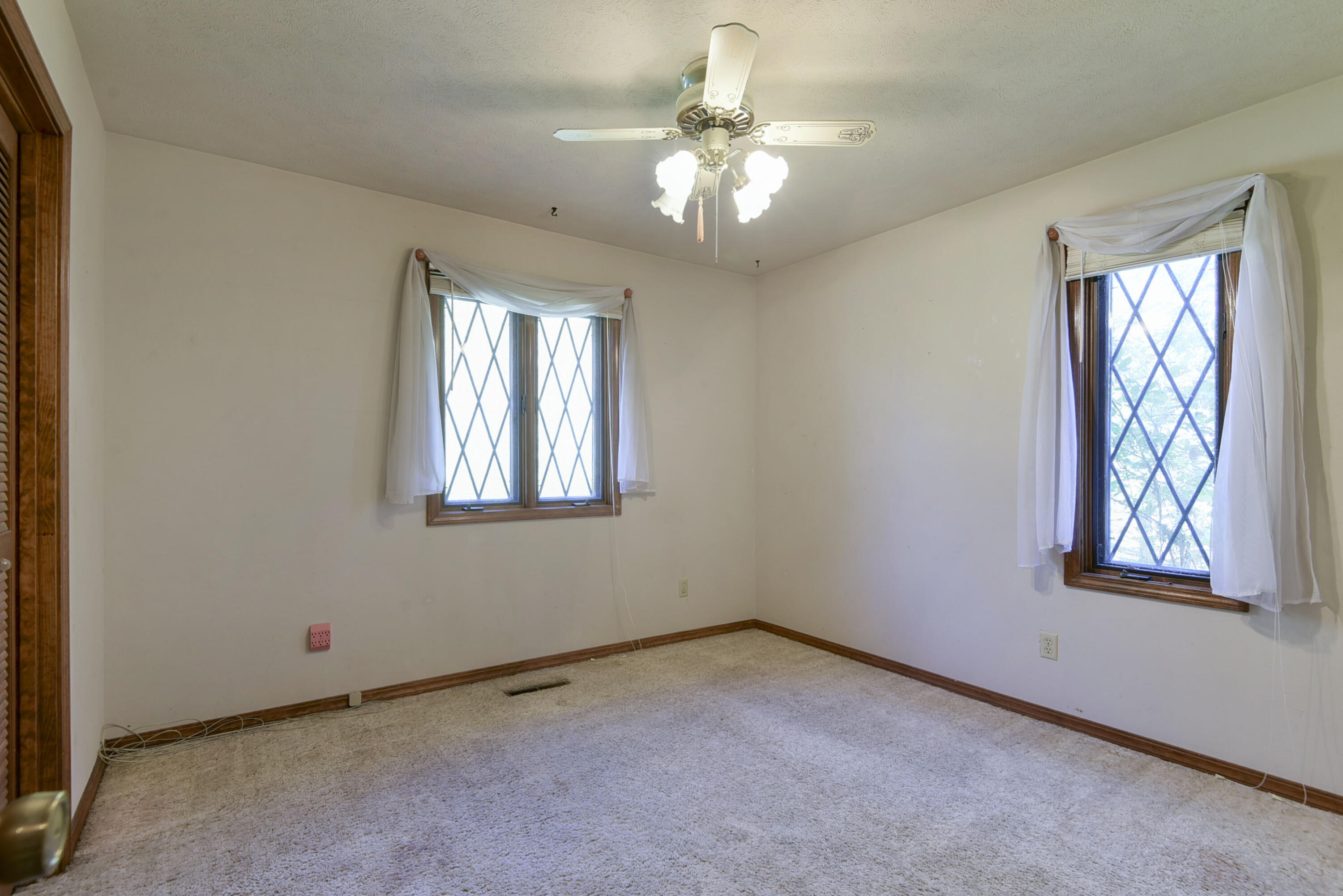 421 Newport Drive Property Photo 13