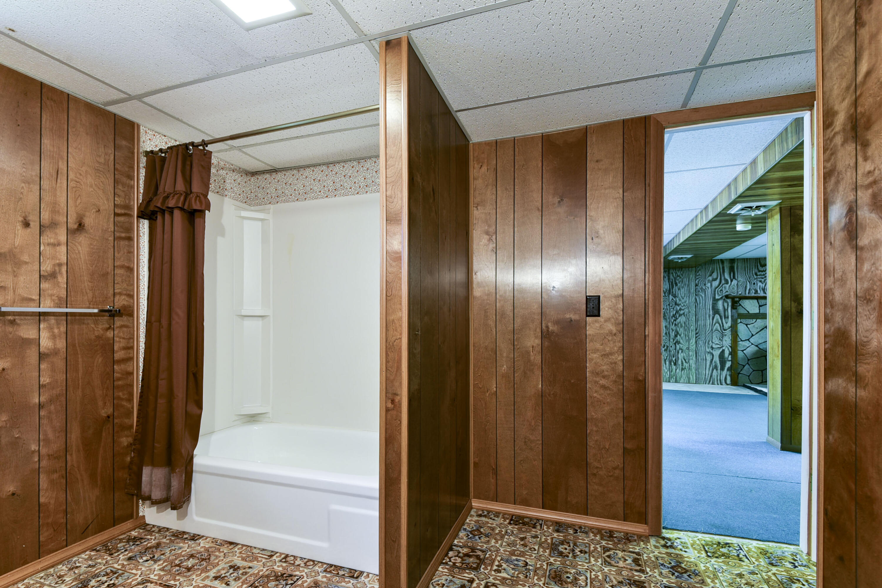 421 Newport Drive Property Photo 25