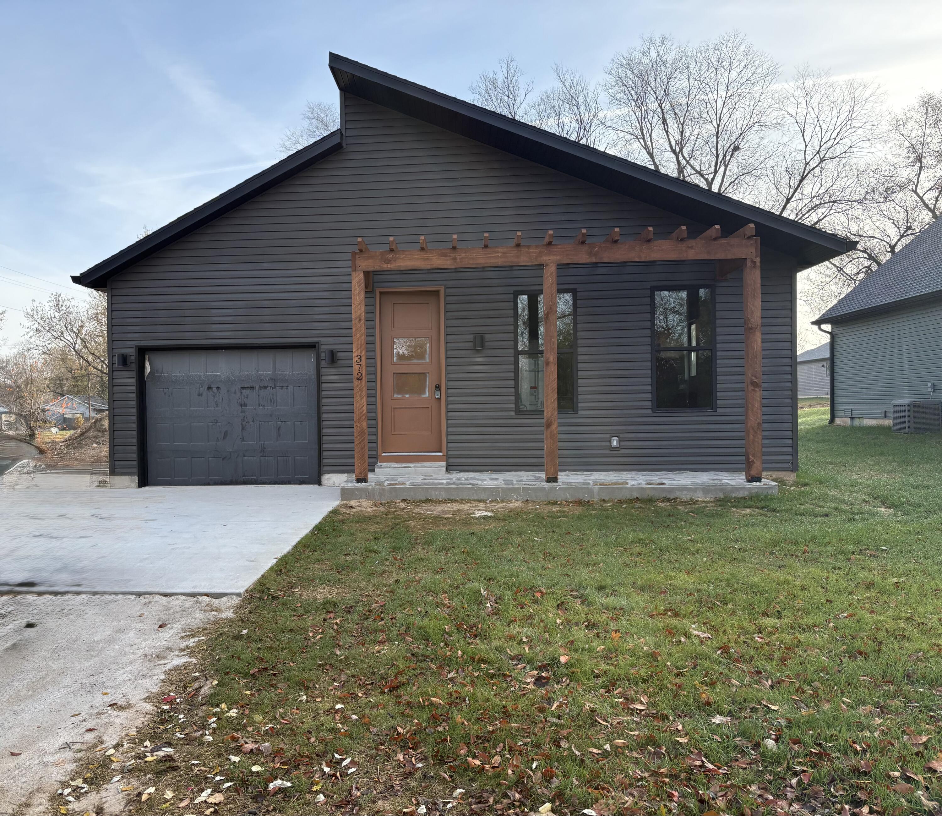 326 South Avenue Property Photo 1