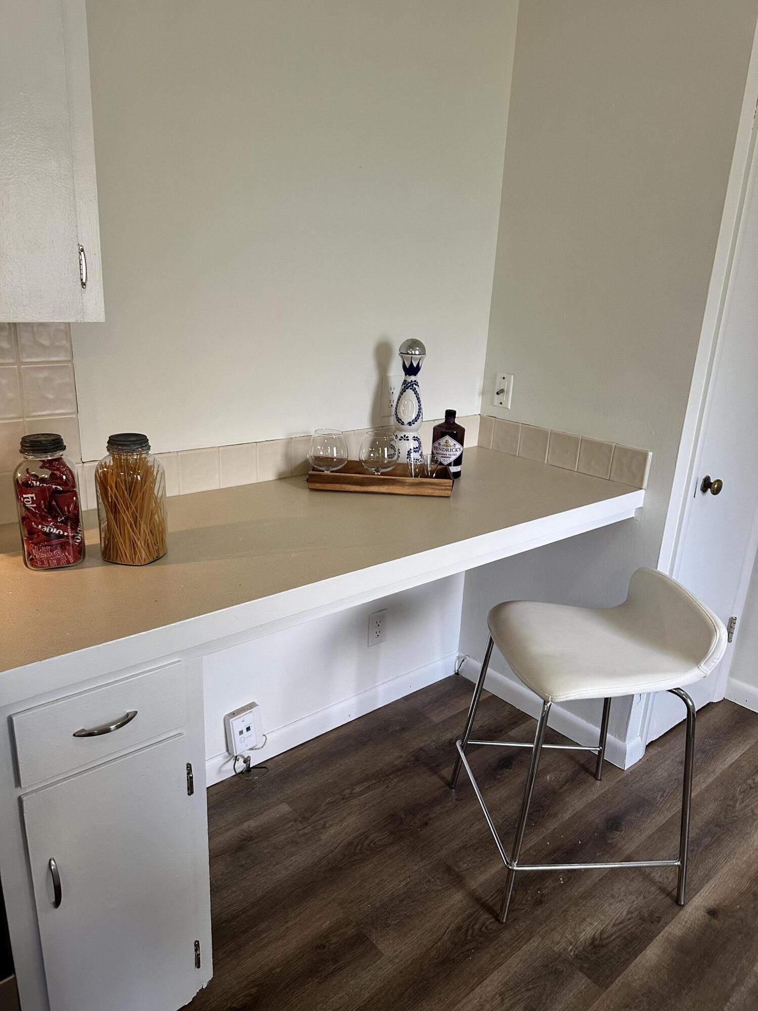 1954 South Dollison Avenue Property Photo 7