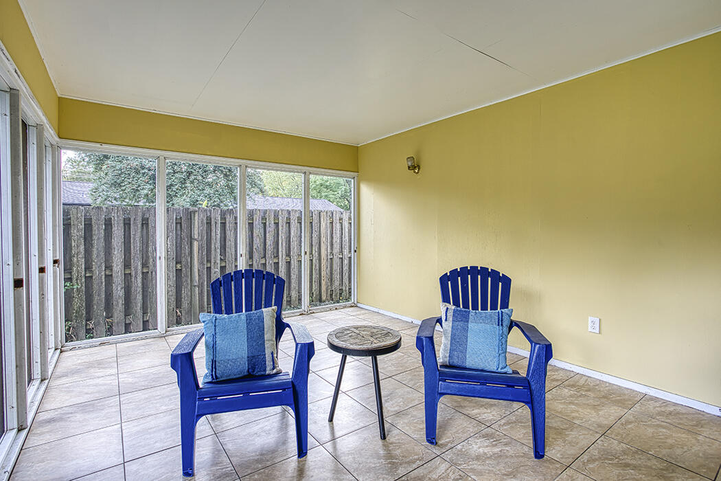 1954 South Dollison Avenue Property Photo 11