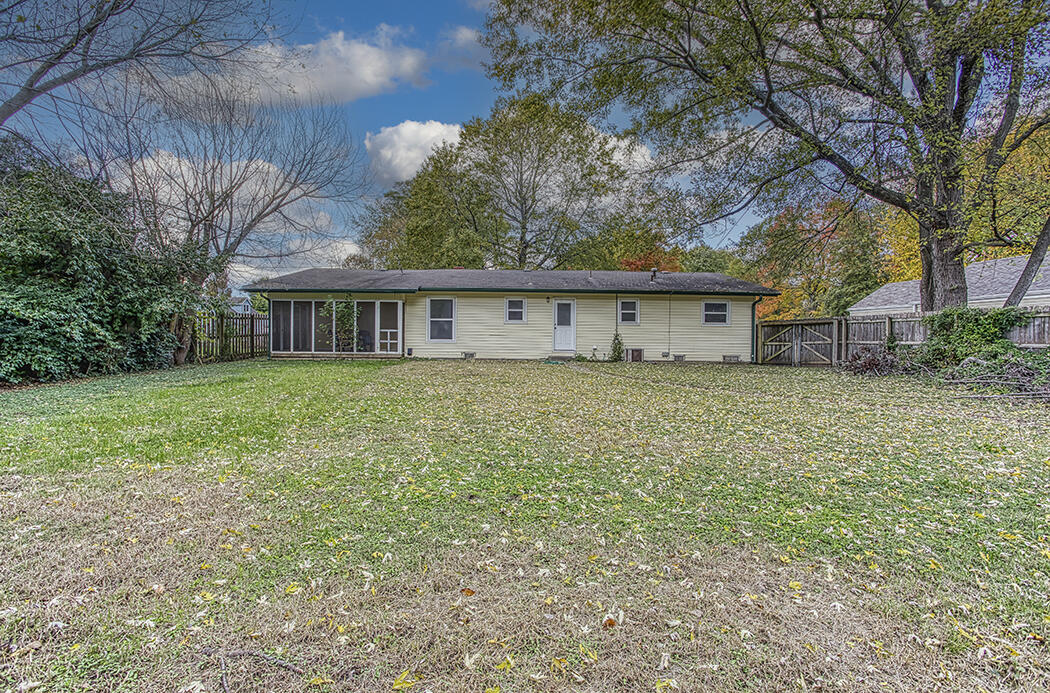 1954 South Dollison Avenue Property Photo 23