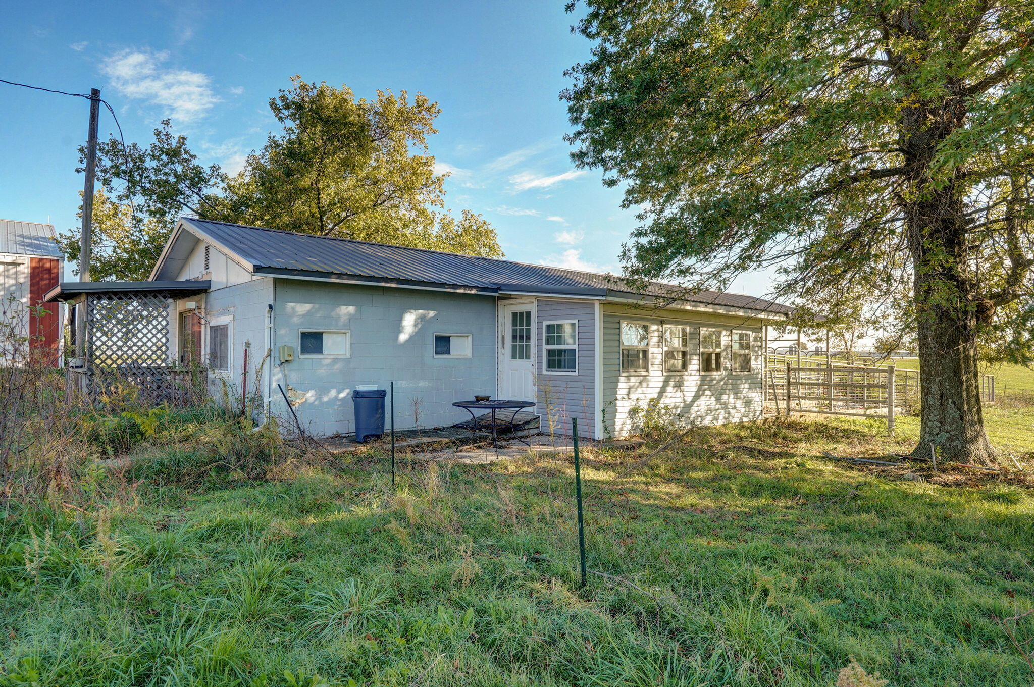 12272 Lawrence 2220 Property Photo 9