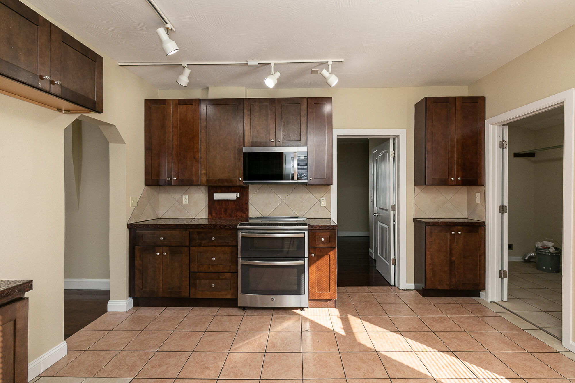 1902 North Missouri Avenue Property Photo 10