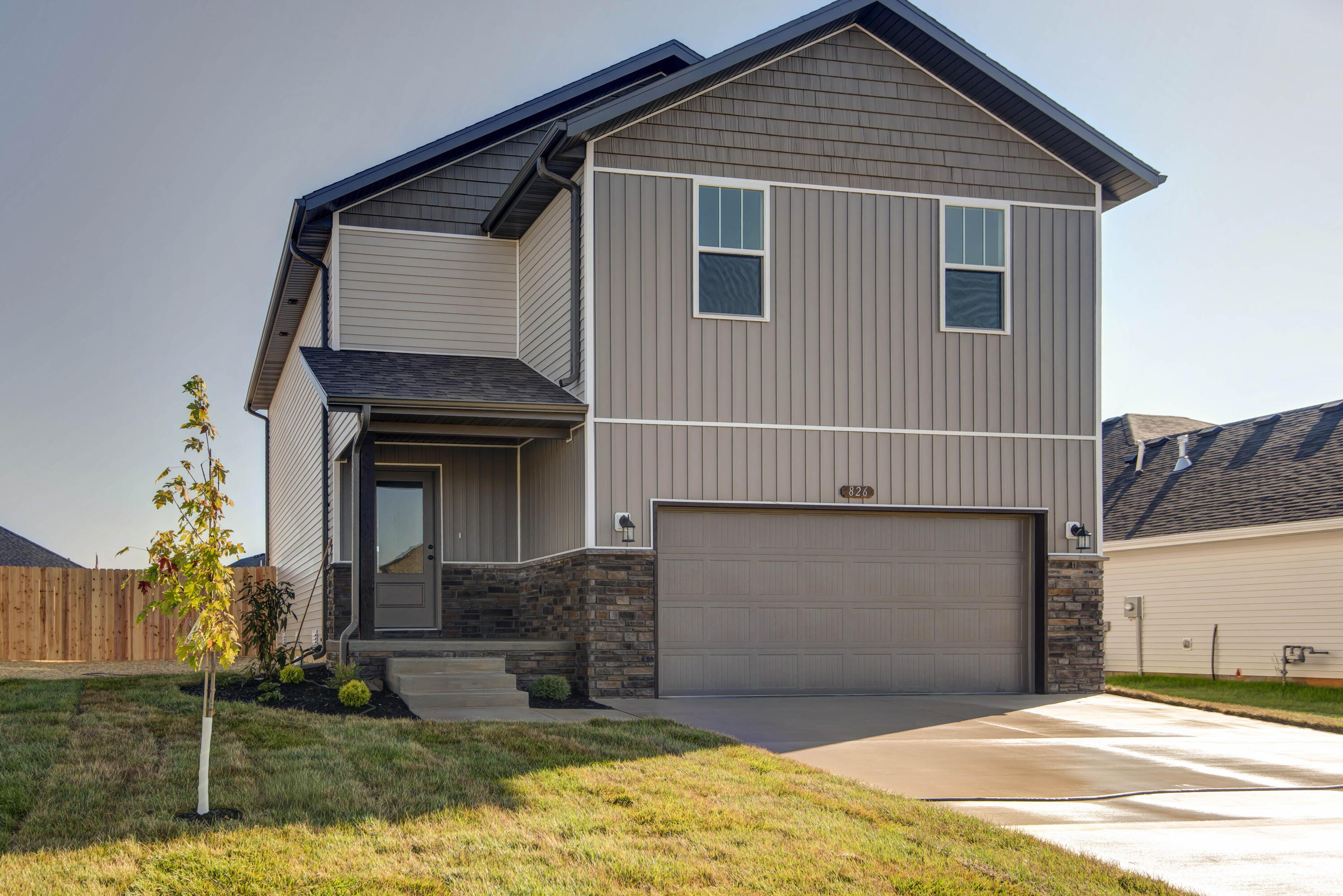 826 South Ridgemont Drive Property Photo 1