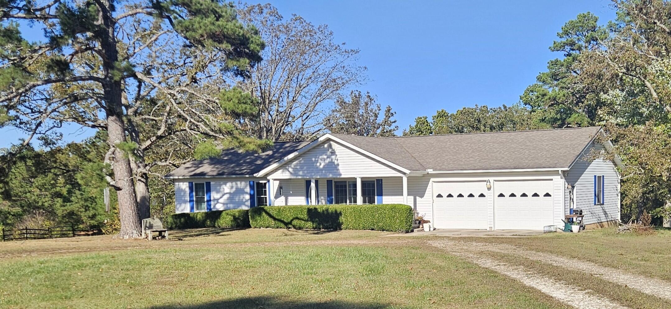 205 County Road 6550 Property Photo 9