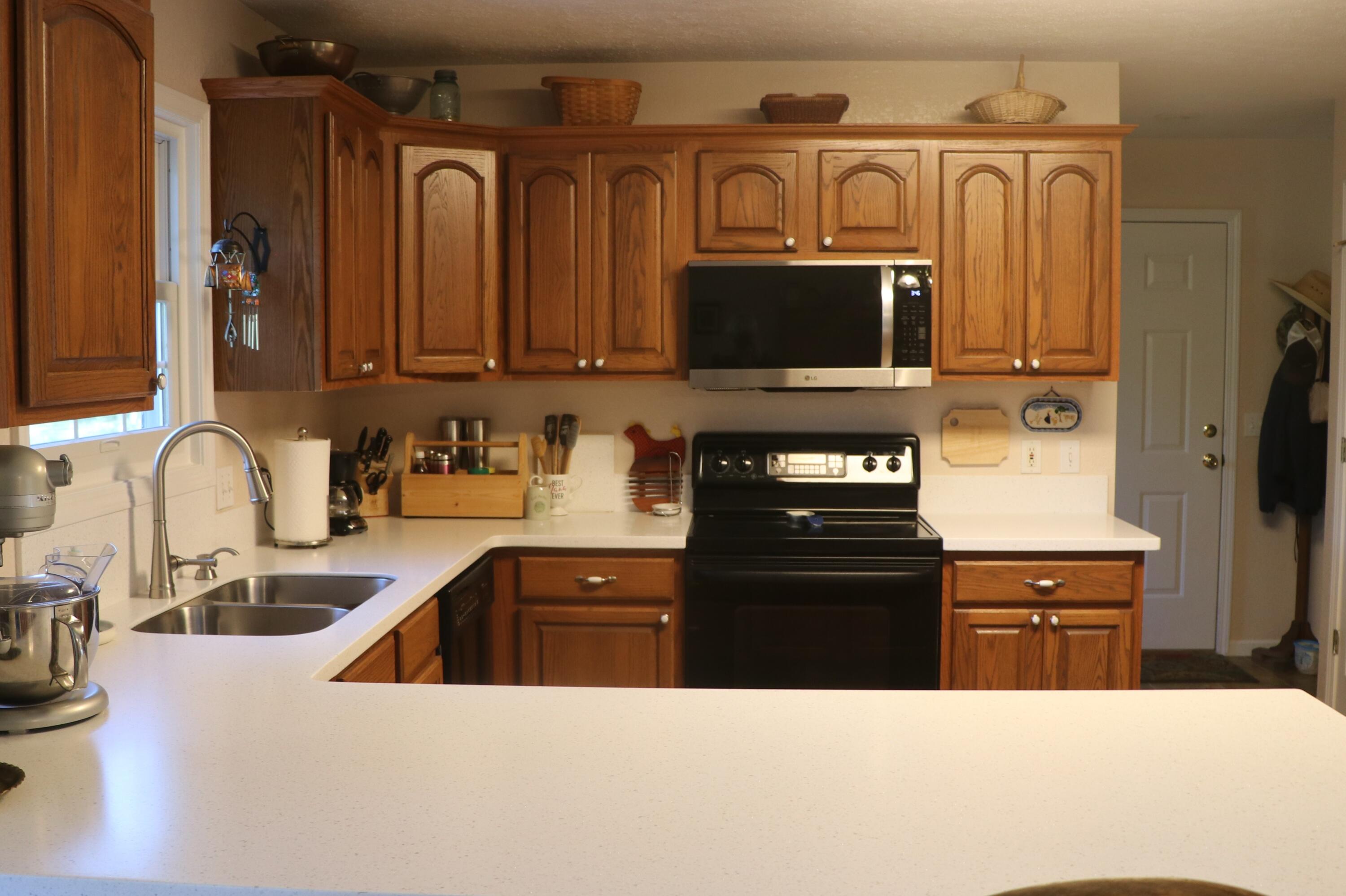 205 County Road 6550 Property Photo 16