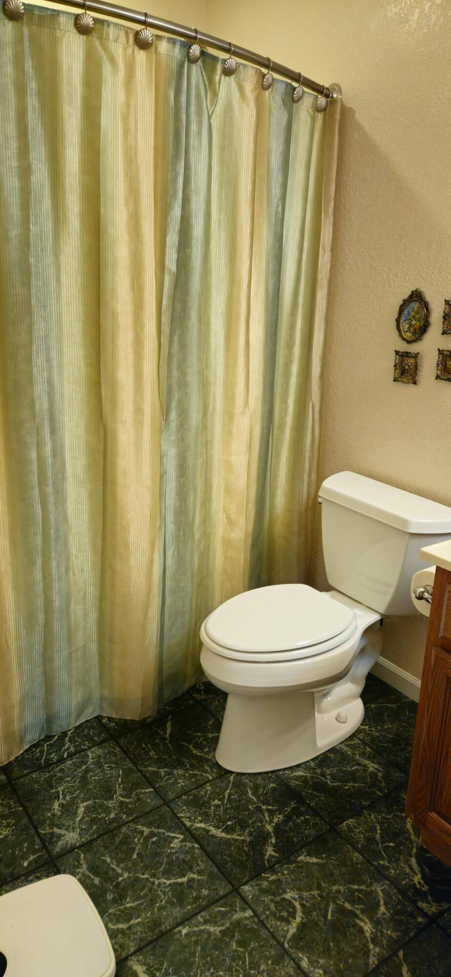 205 County Road 6550 Property Photo 21