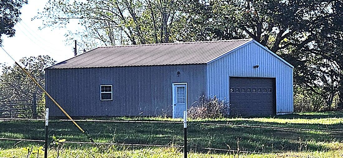 205 County Road 6550 Property Photo 35