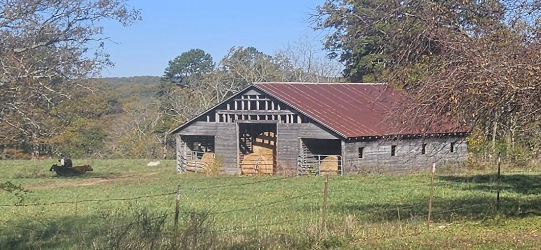 205 County Road 6550 Property Photo 38
