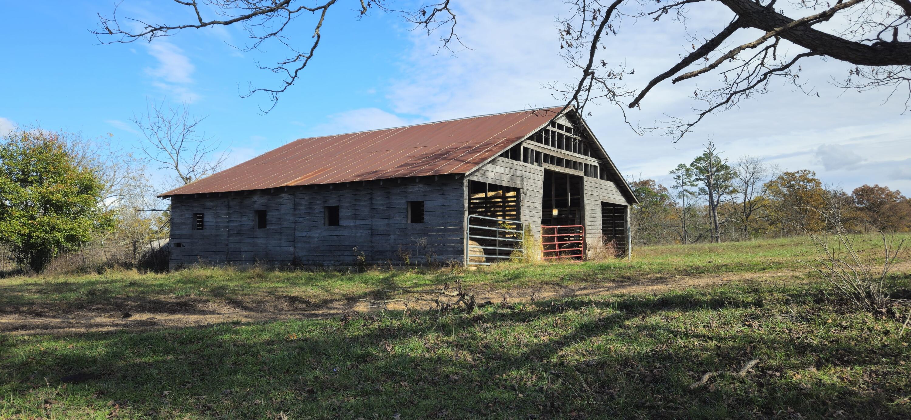 205 County Road 6550 Property Photo 40