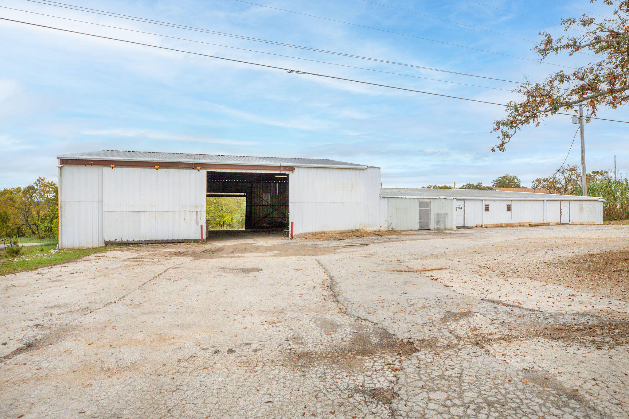 5329 East State Highway 76 Property Photo 2