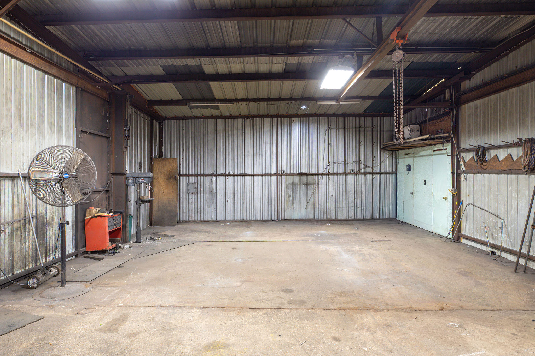 5329 East State Highway 76 Property Photo 10