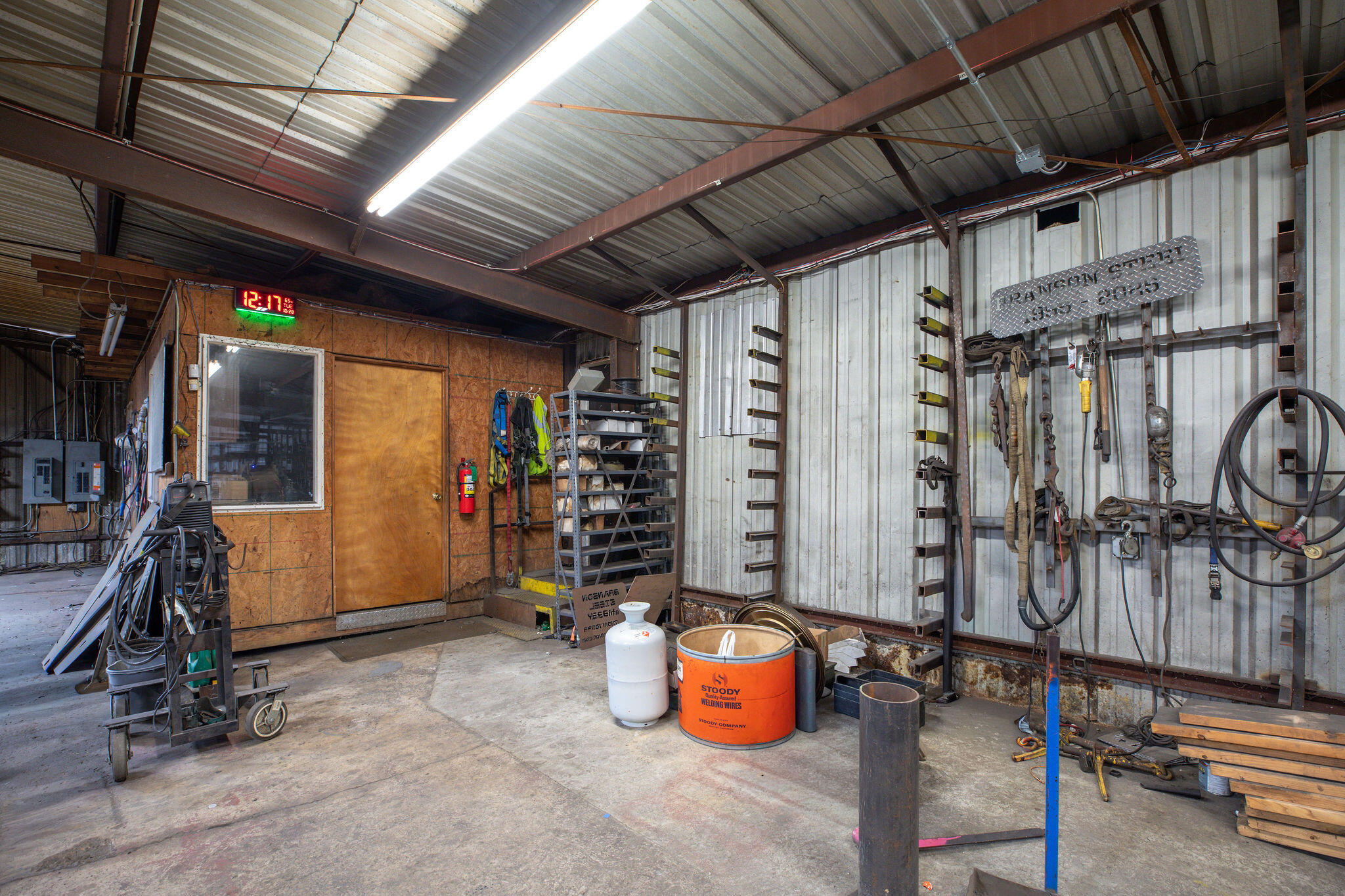 5329 East State Highway 76 Property Photo 11