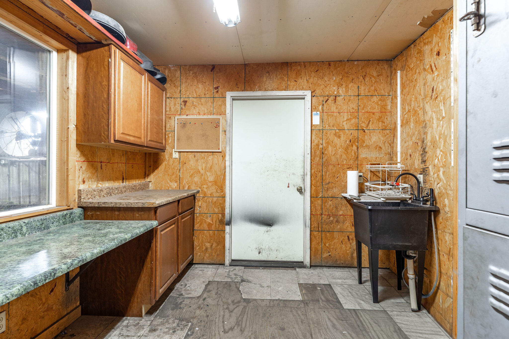 5329 East State Highway 76 Property Photo 12