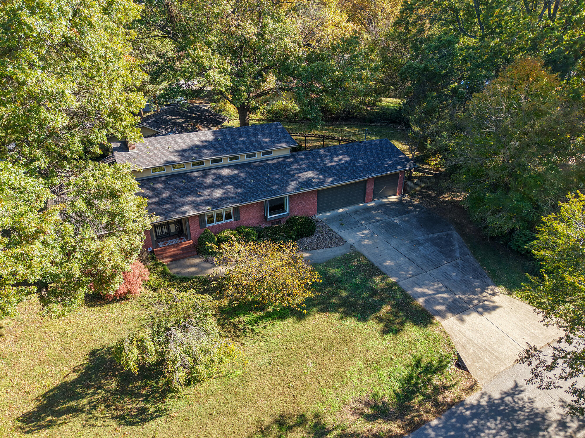 2446 South Sheridan Property Photo 3