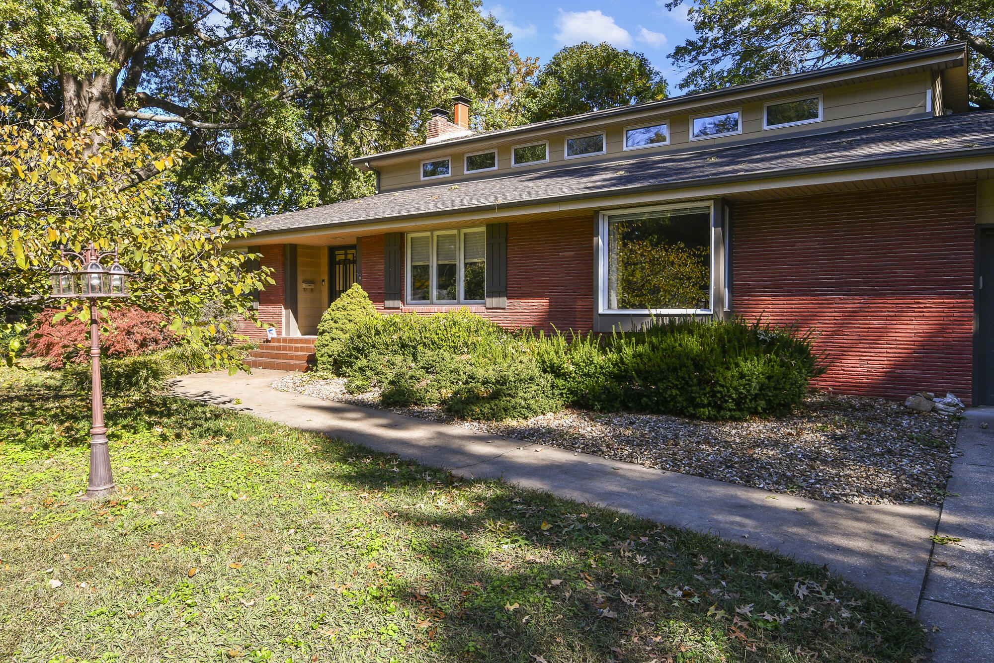 2446 South Sheridan Property Photo 4