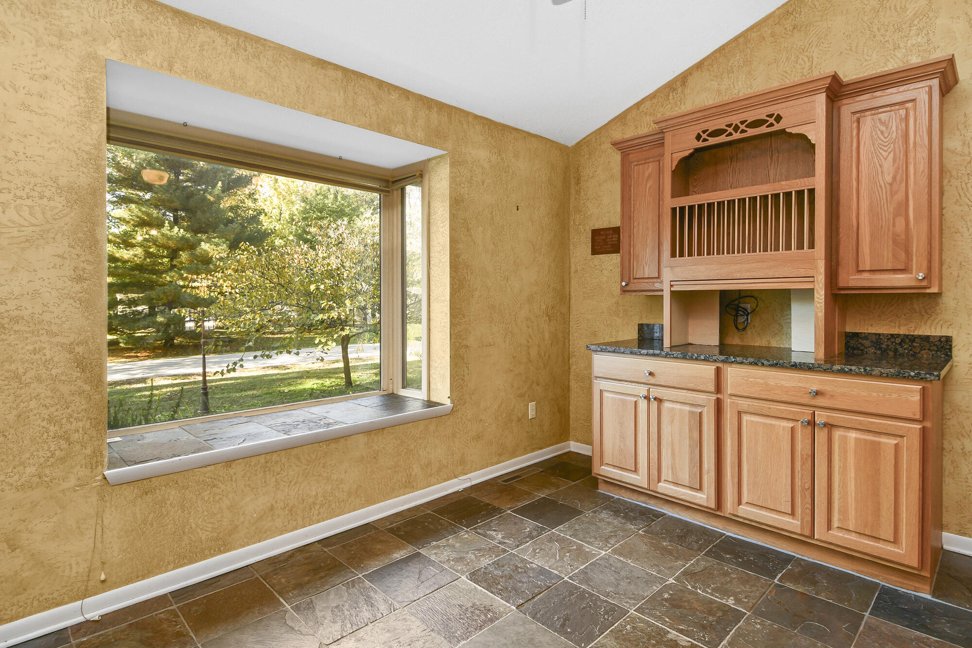 2446 South Sheridan Property Photo 20