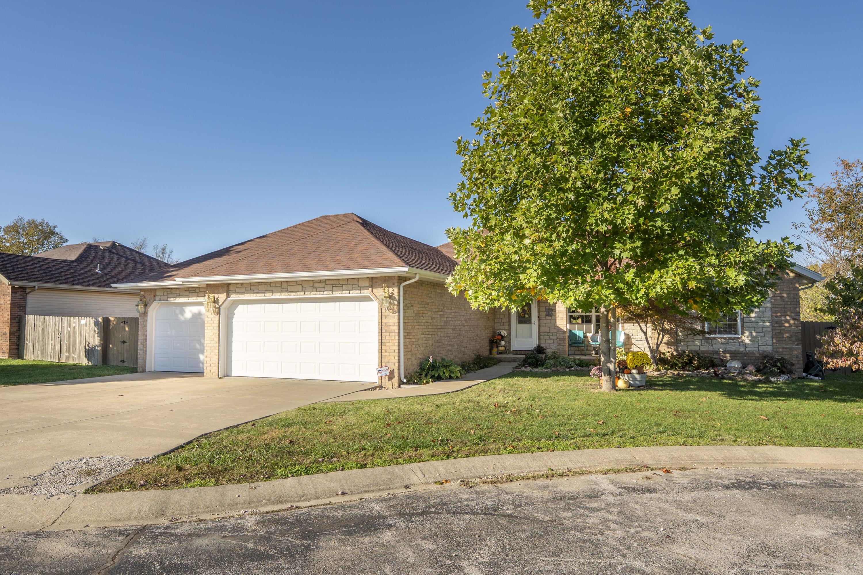 627 South Avenue Property Photo 1