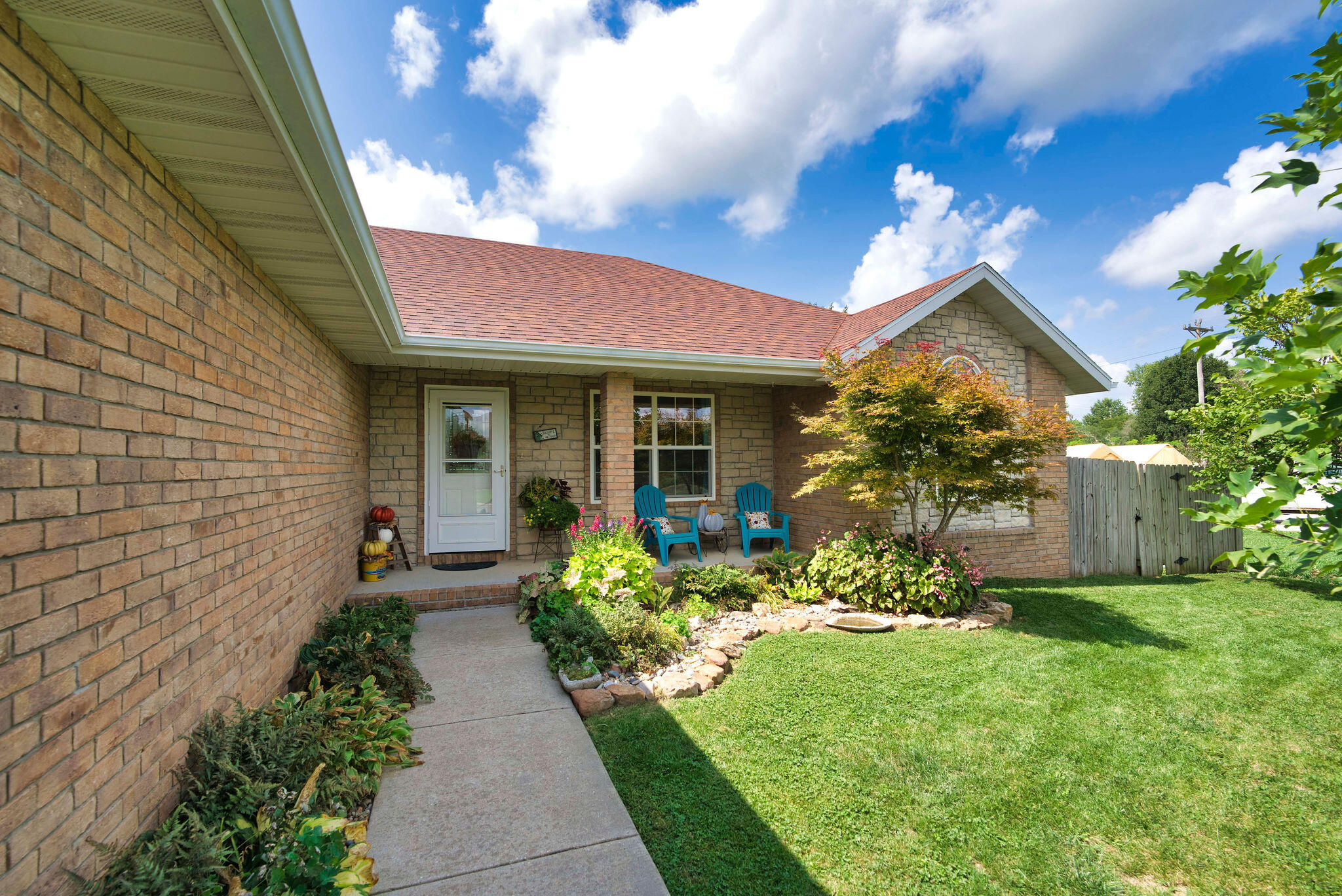 627 South Avenue Property Photo 2