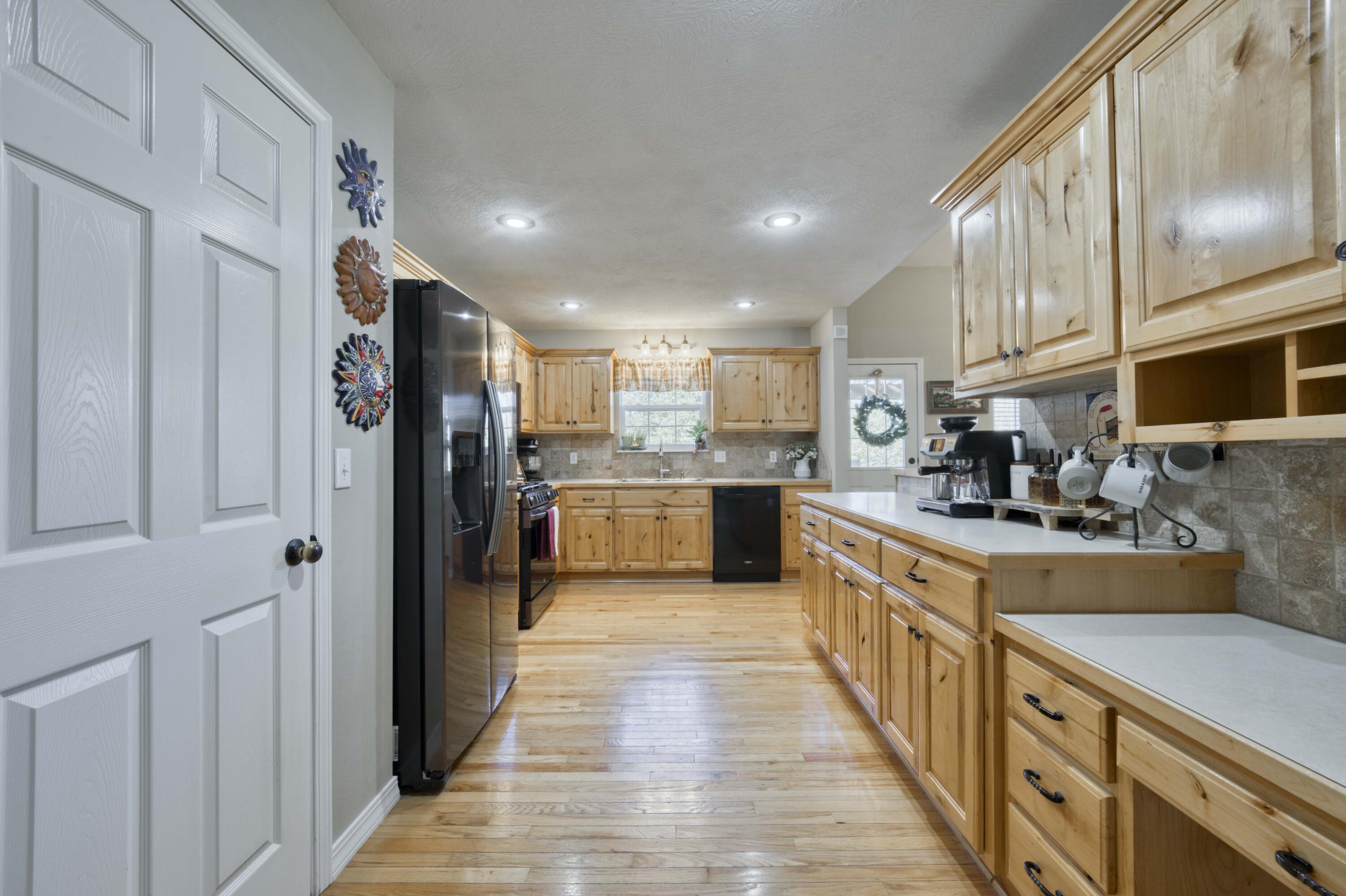 627 South Avenue Property Photo 12