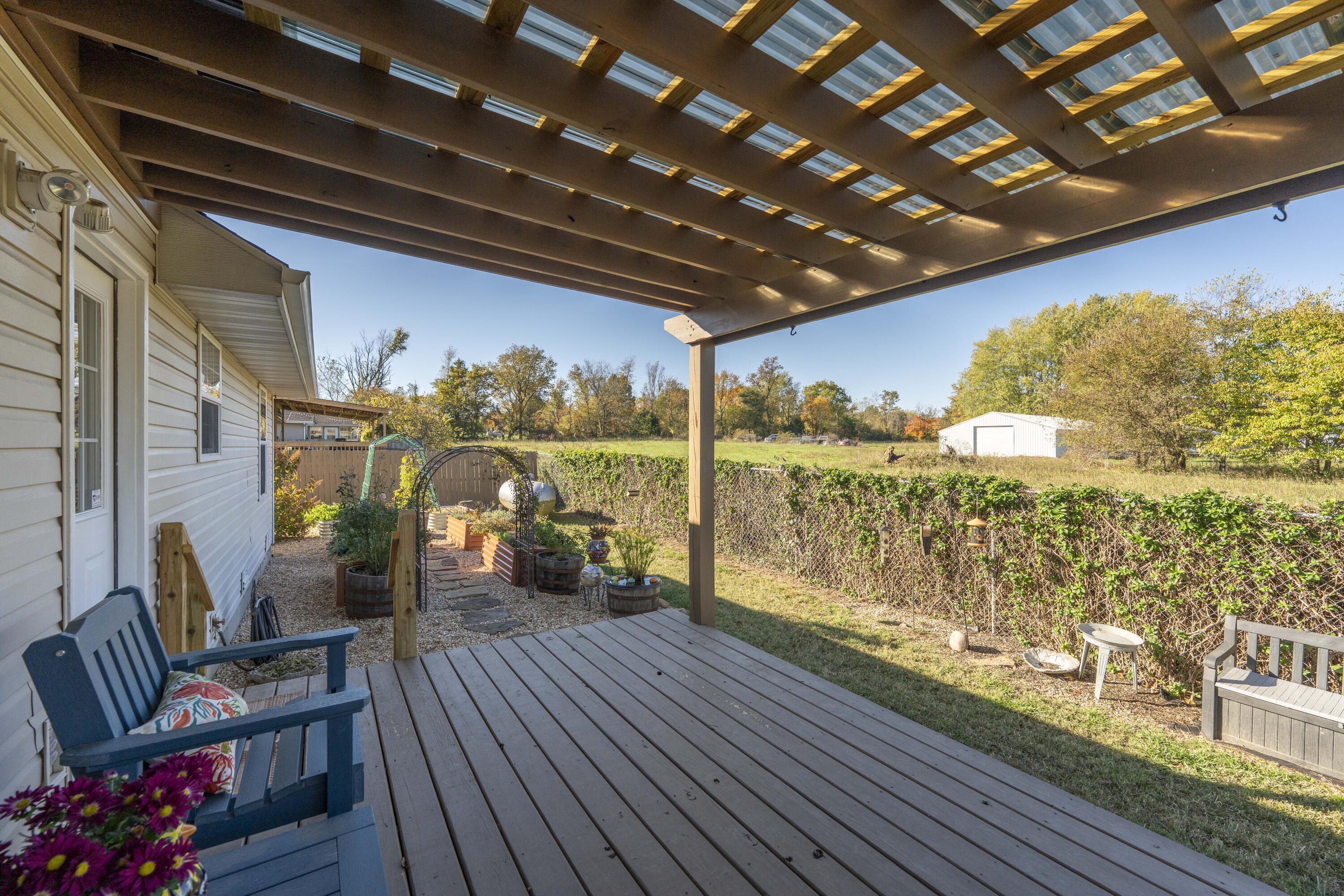 627 South Avenue Property Photo 27