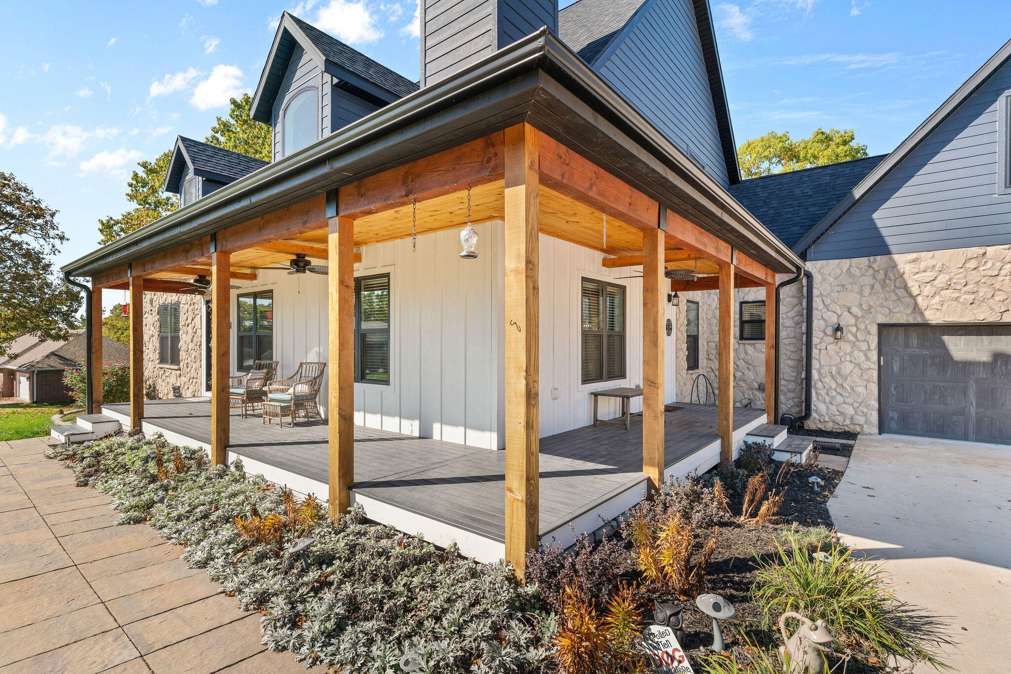 1945 West Ranch Road Property Photo 5