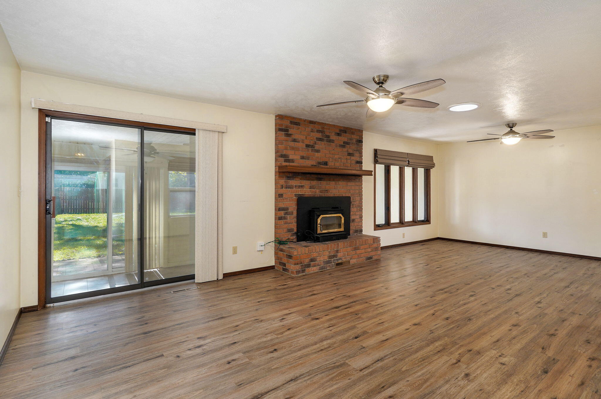 2642 East Catalpa Street Property Photo 4