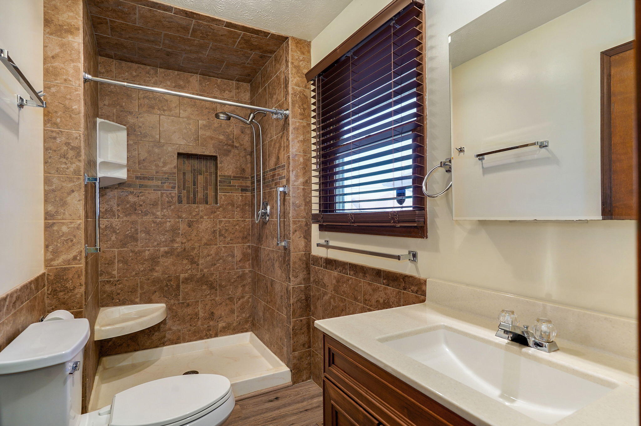 2642 East Catalpa Street Property Photo 13