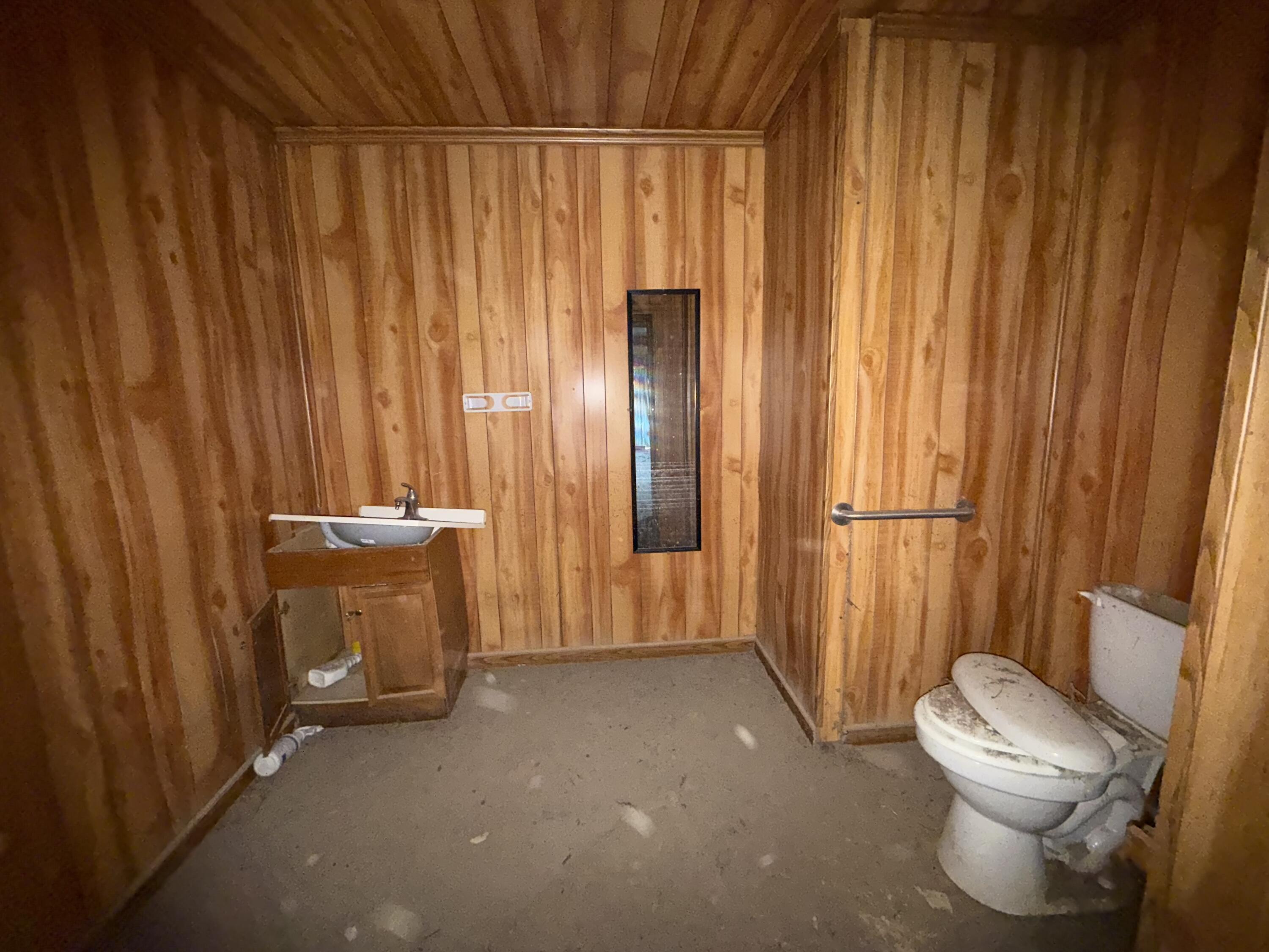 000 Highway B Property Photo 11