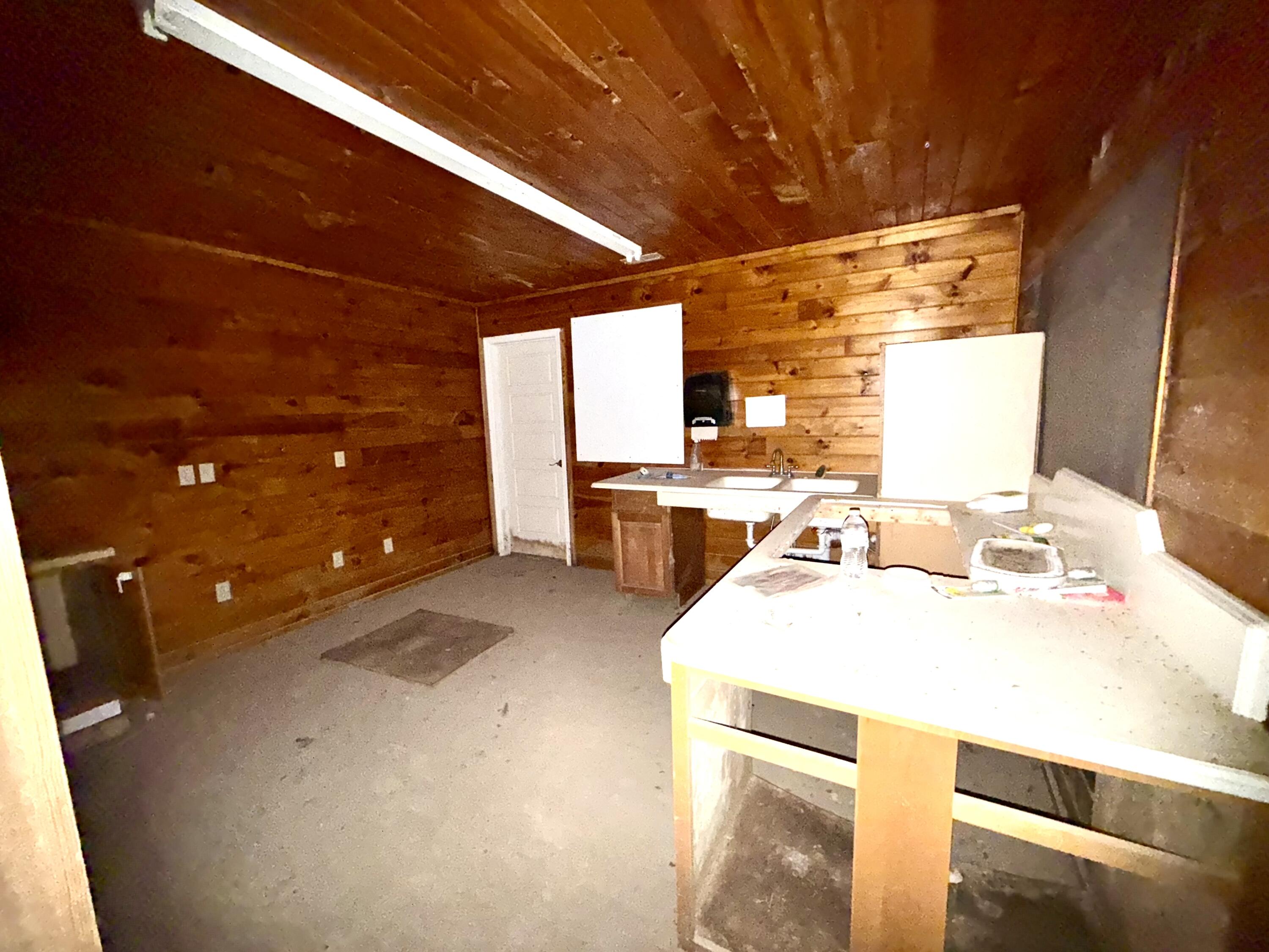 000 Highway B Property Photo 12