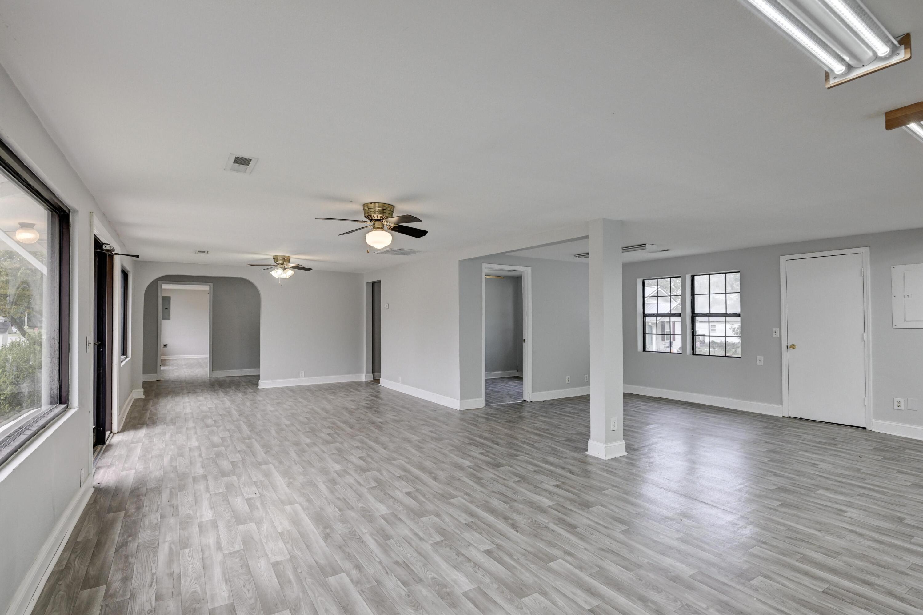 101 West Market Street Property Photo 3