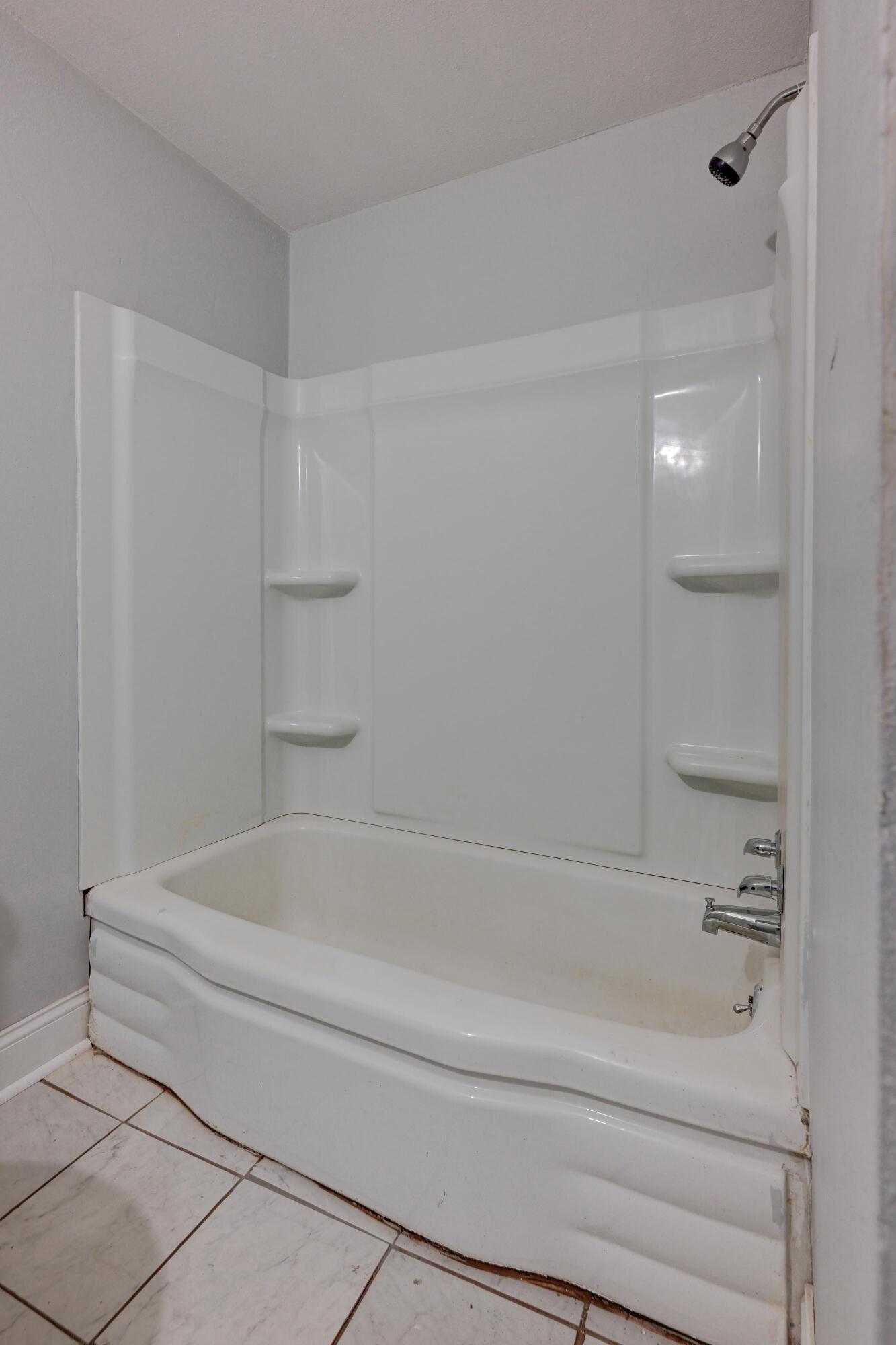 101 West Market Street Property Photo 13